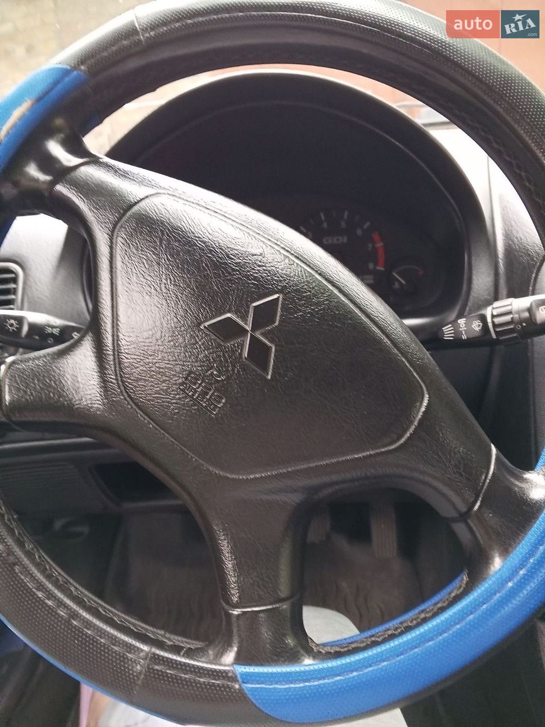 Mitsubishi Carisma 2001 VIN XMCLNDA2A1F010814 фото оголошення 4 з 10