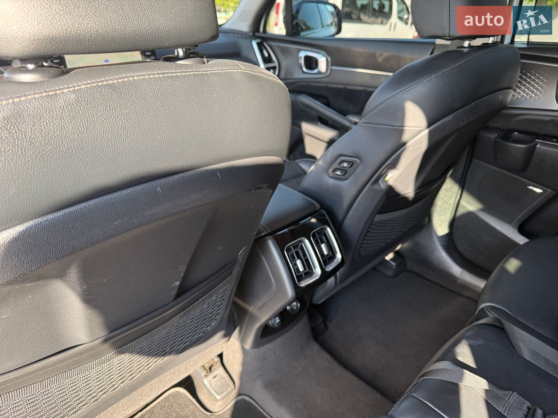 Kia Sorento 2021 VIN KNARH81BGM5086097 фото оголошення 40 з 56