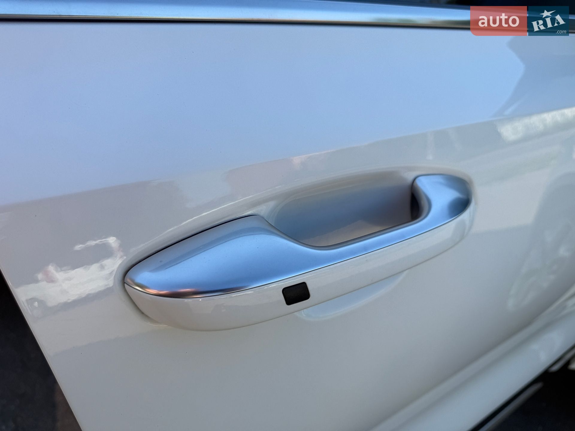 Kia Sorento 2021 VIN KNARH81BGM5086097 фото оголошення 10 з 56