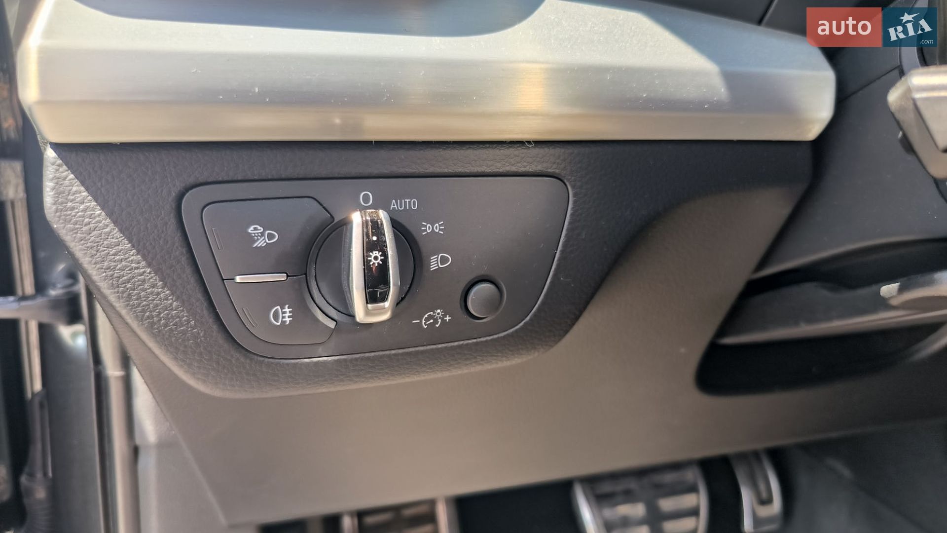 Audi Q5 2017 VIN WAUZZZFY4H2009294 фото оголошення 4 з 19