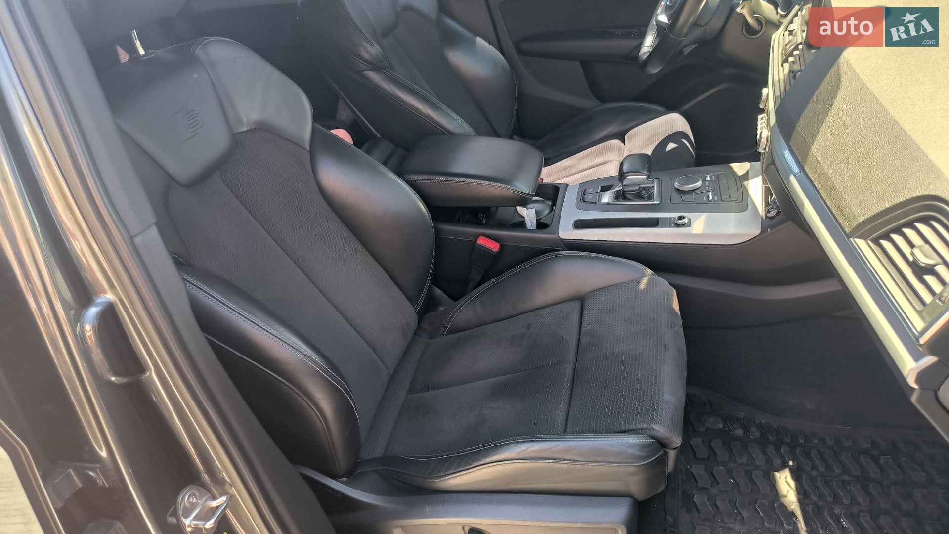 Audi Q5 2017 VIN WAUZZZFY4H2009294 фото оголошення 6 з 19