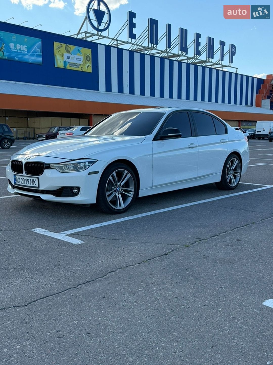BMW 3 Series 2013 VIN WBA3D3C51EK153988 фото оголошення 8 з 47