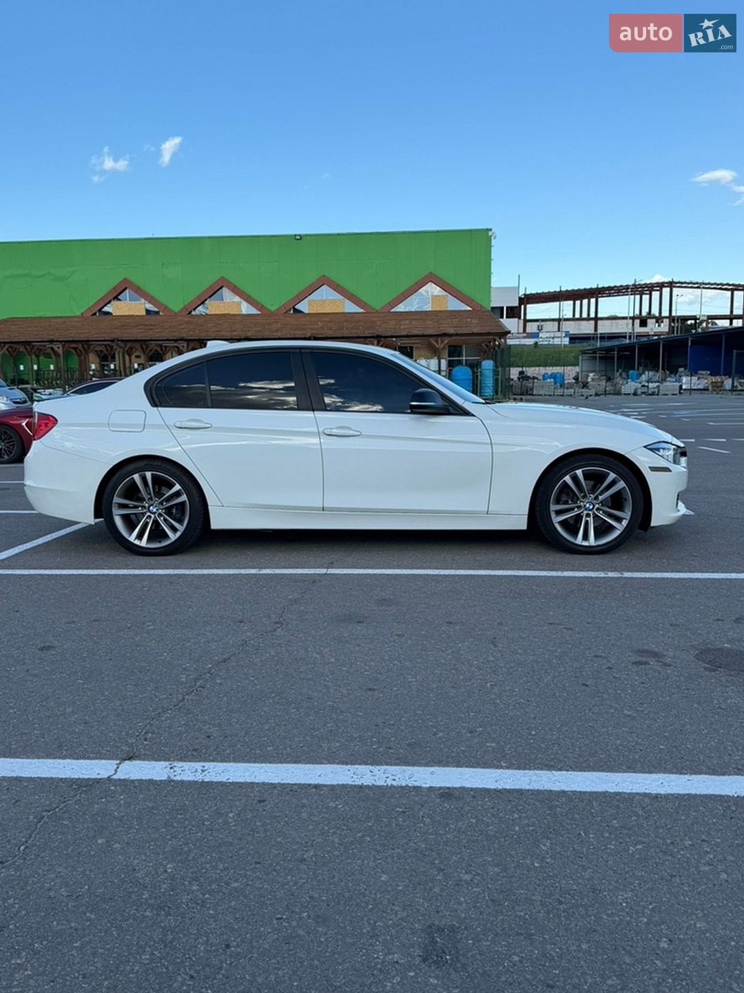 BMW 3 Series 2013 VIN WBA3D3C51EK153988 фото оголошення 10 з 47