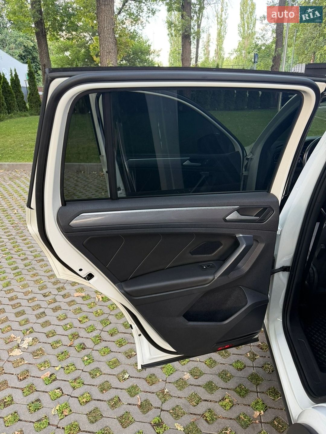 Volkswagen Tiguan 2020 VIN WVGZZZ5NZLW903836 фото оголошення 12 з 28