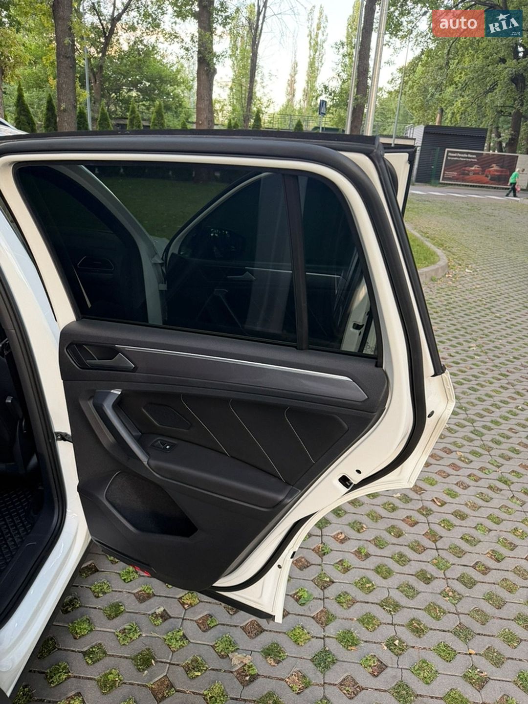 Volkswagen Tiguan 2020 VIN WVGZZZ5NZLW903836 фото оголошення 13 з 28