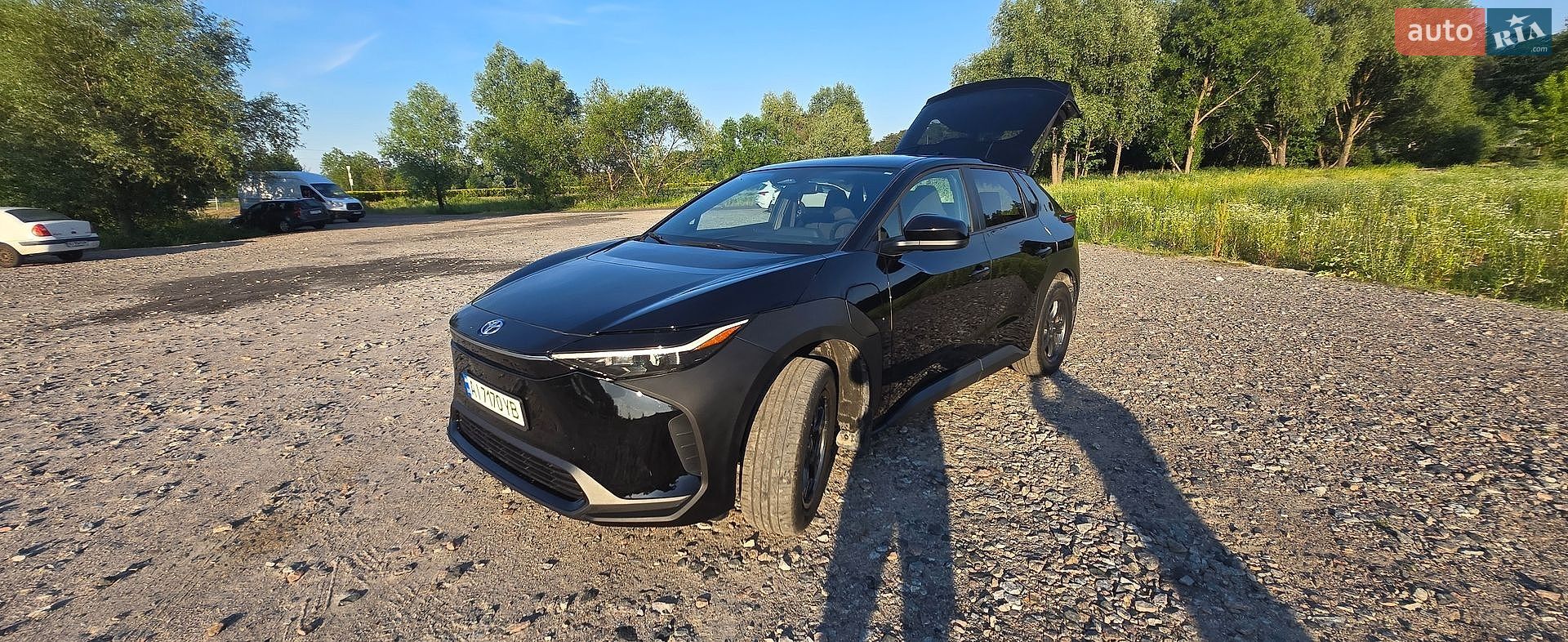 Toyota bZ4X 2023 VIN JTMAAAAAXRA029804 фото оголошення 3 з 29