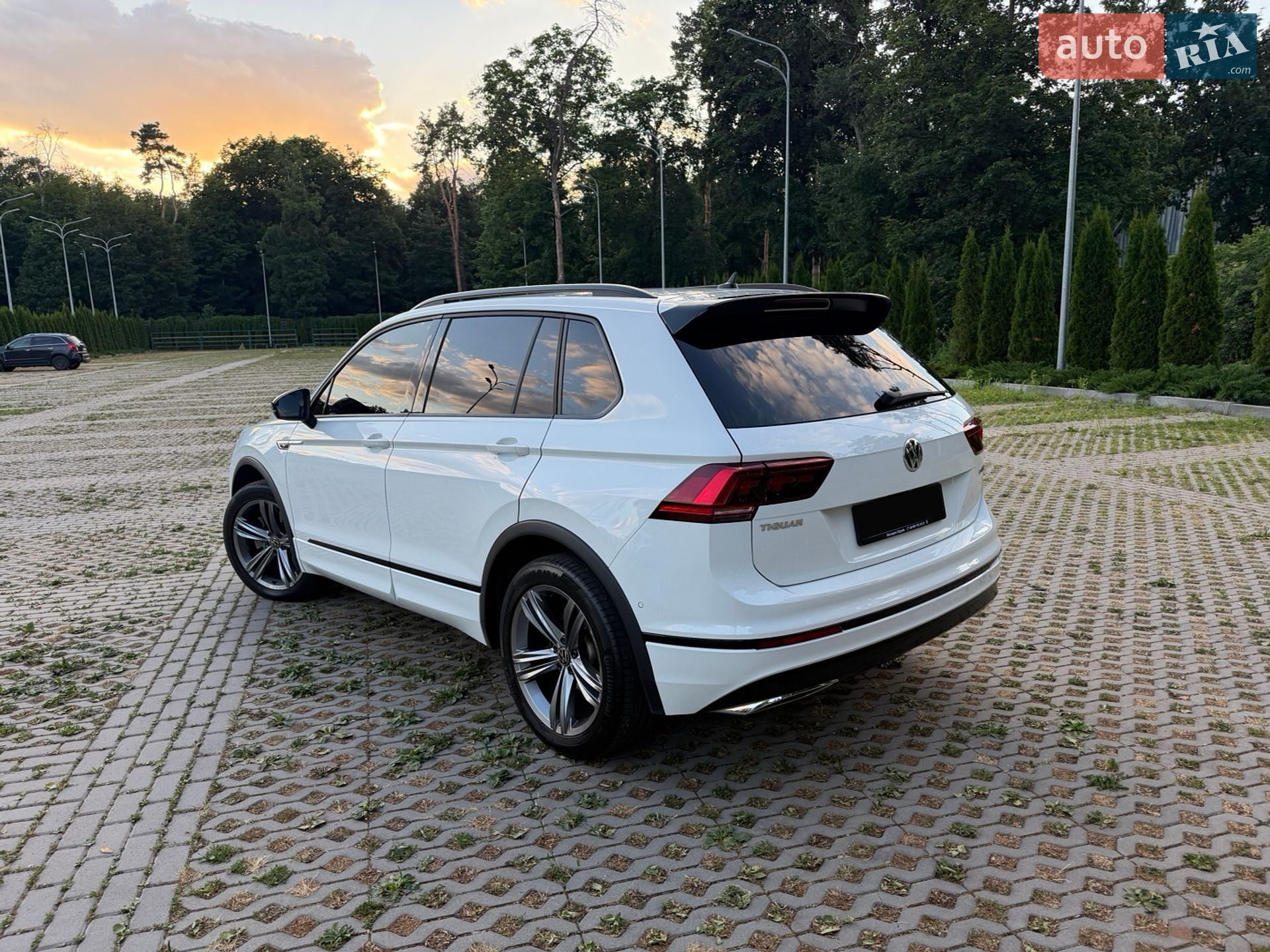 Volkswagen Tiguan 2020 VIN WVGZZZ5NZLW903836 фото оголошення 3 з 28
