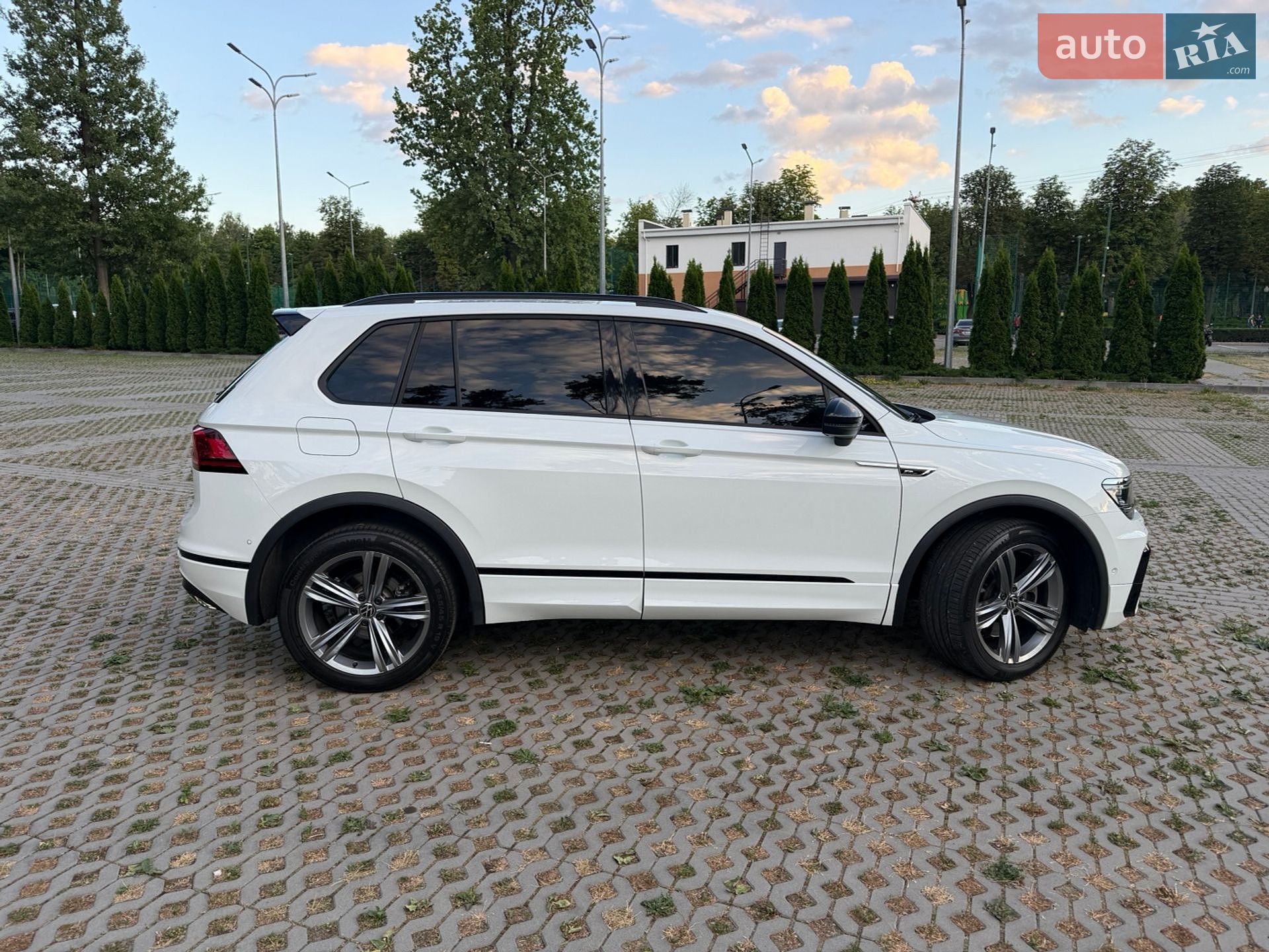 Volkswagen Tiguan 2020 VIN WVGZZZ5NZLW903836 фото оголошення 6 з 28