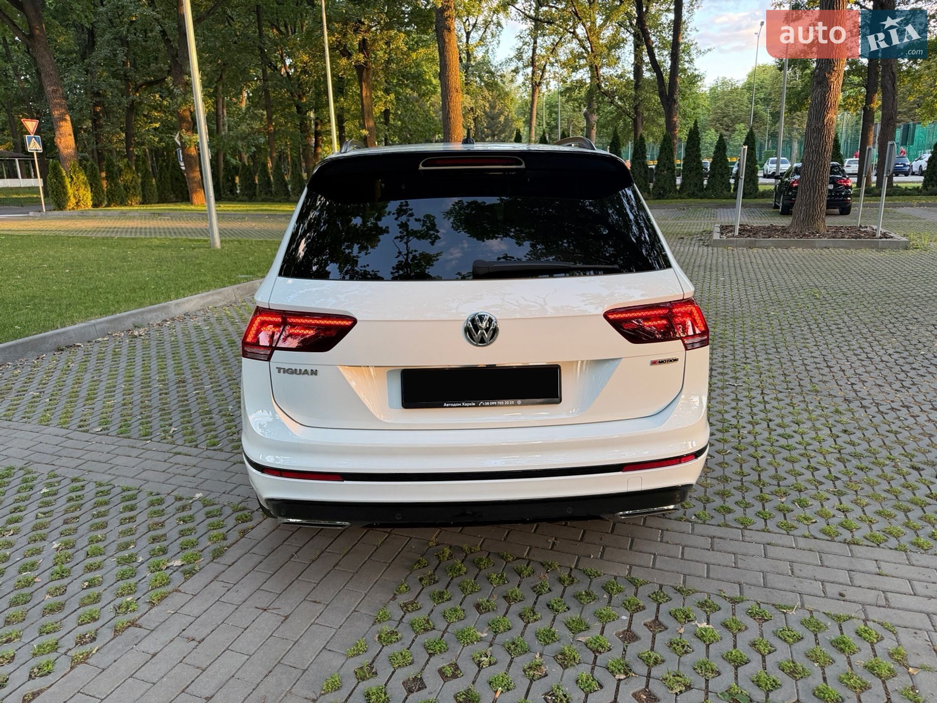 Volkswagen Tiguan 2020 VIN WVGZZZ5NZLW903836 фото оголошення 10 з 28