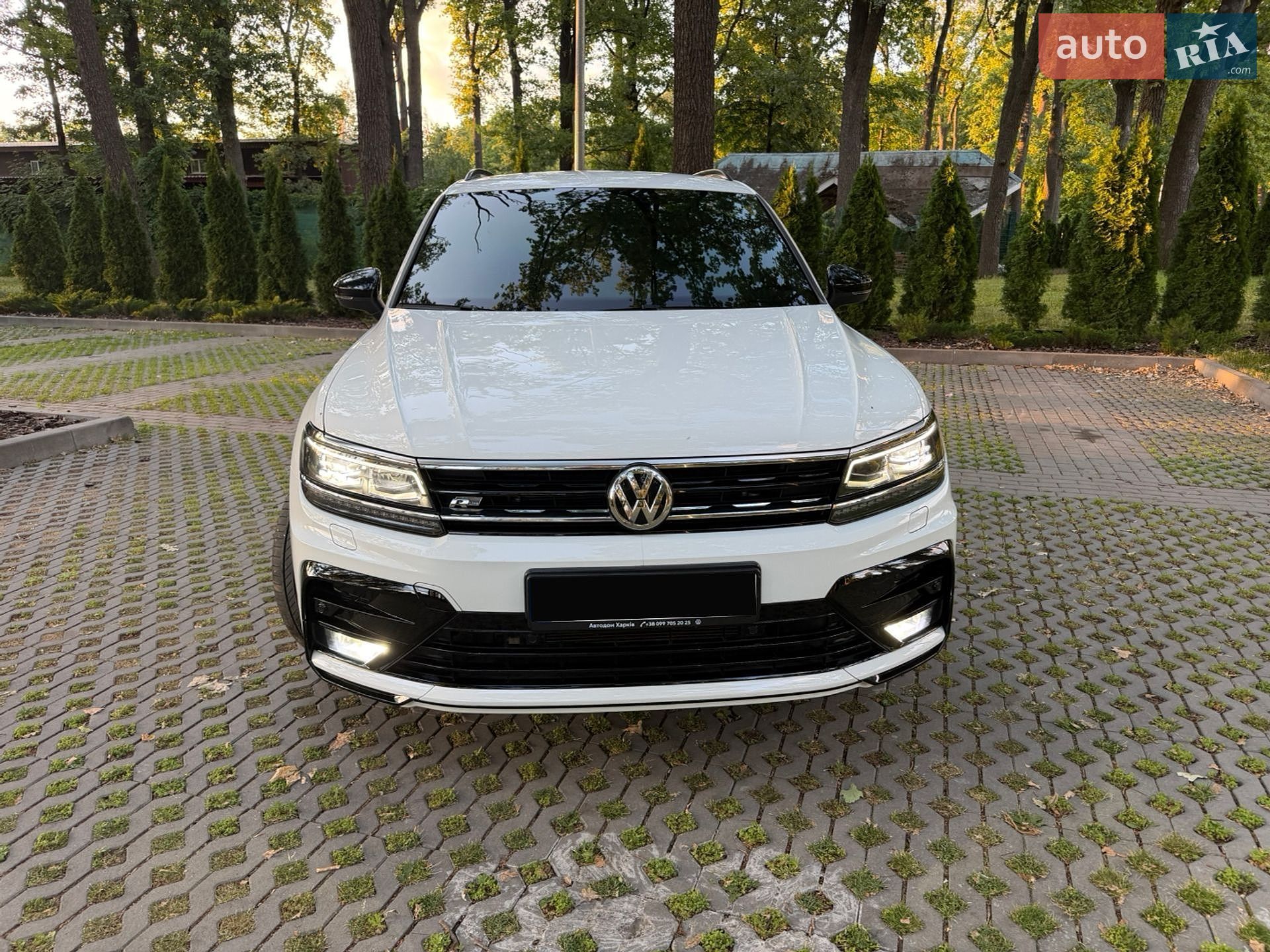 Volkswagen Tiguan 2020 VIN WVGZZZ5NZLW903836 фото оголошення 9 з 28