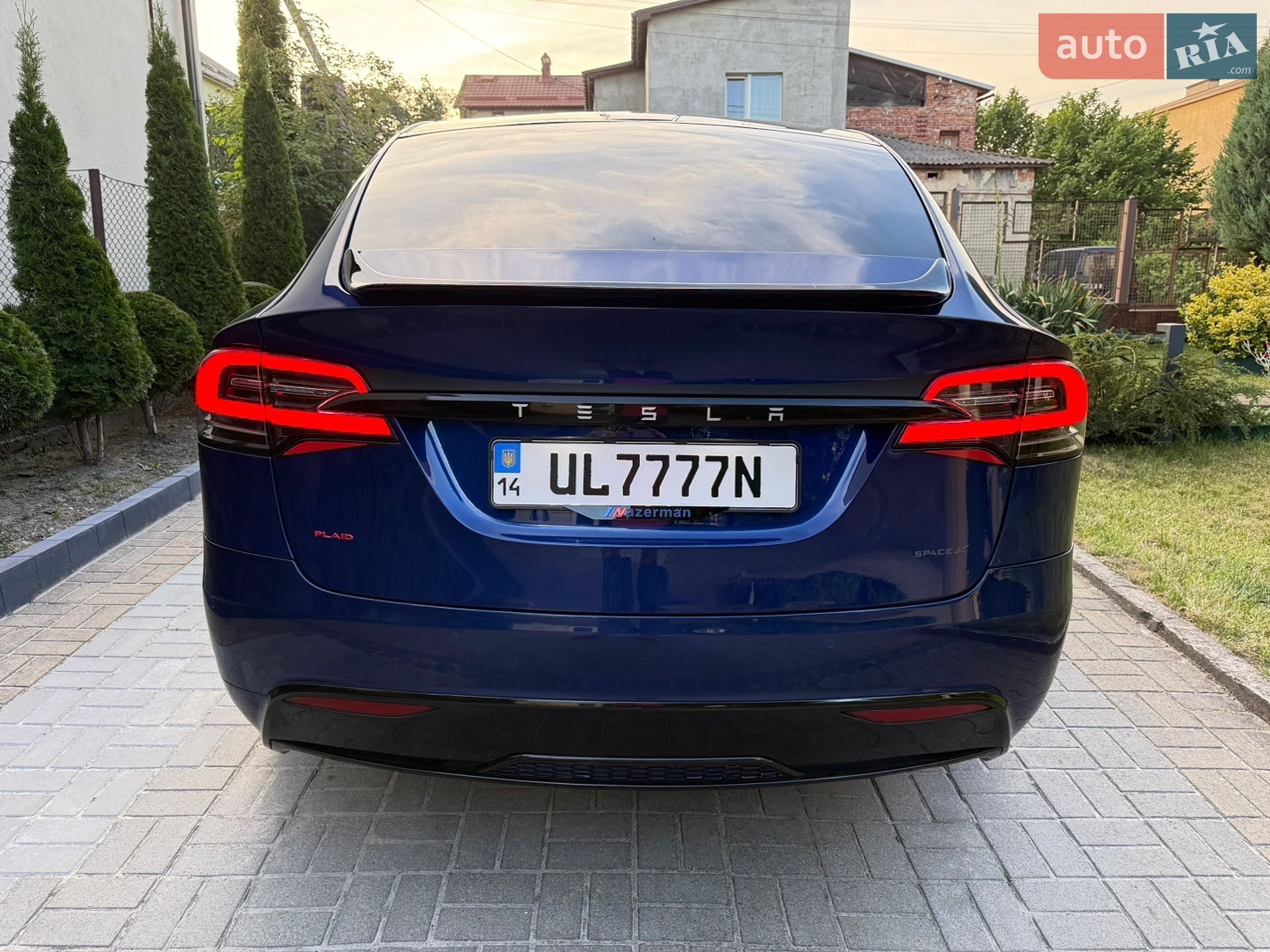 Tesla Model X 2016 VIN 5YJXCBE22GF002663 фото оголошення 16 з 45