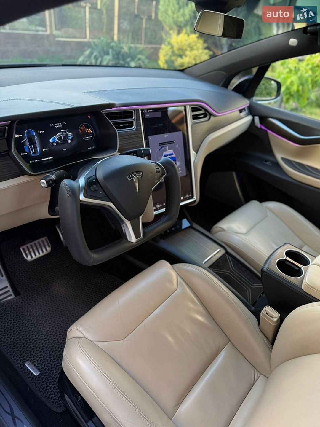 Tesla Model X 2016 VIN 5YJXCBE22GF002663 фото оголошення 19 з 45