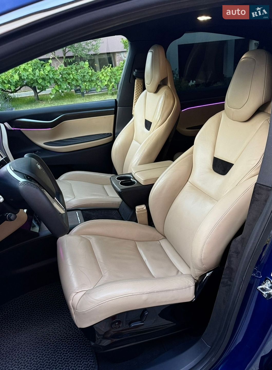 Tesla Model X 2016 VIN 5YJXCBE22GF002663 фото оголошення 21 з 45