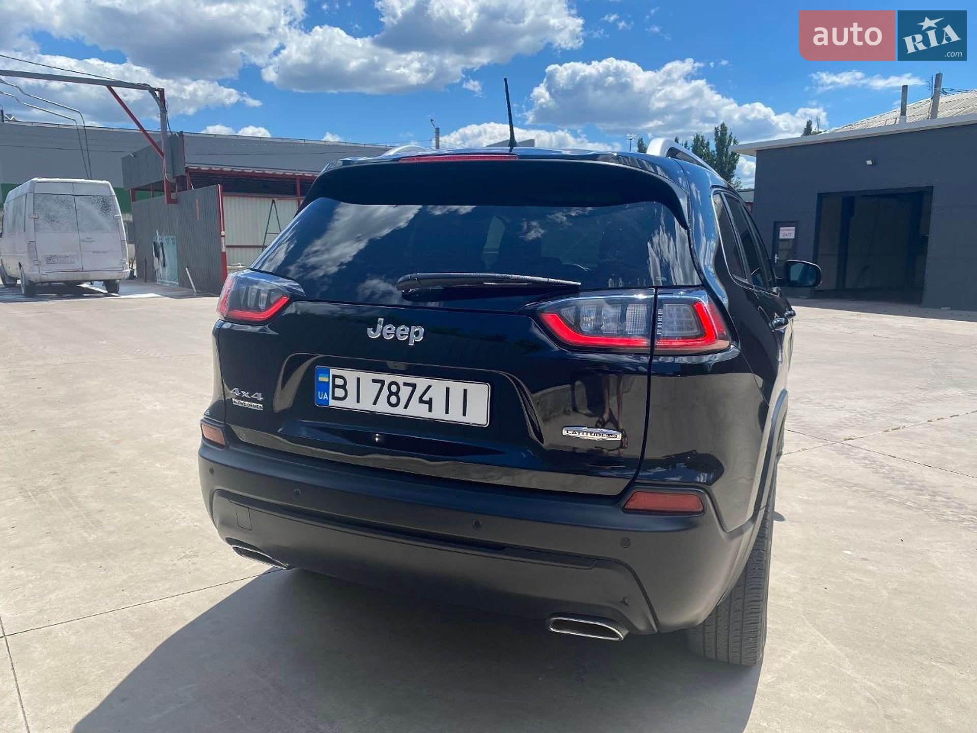 Jeep Cherokee 2021 VIN 1C4PJMMX2MD236531 фото оголошення 6 з 25