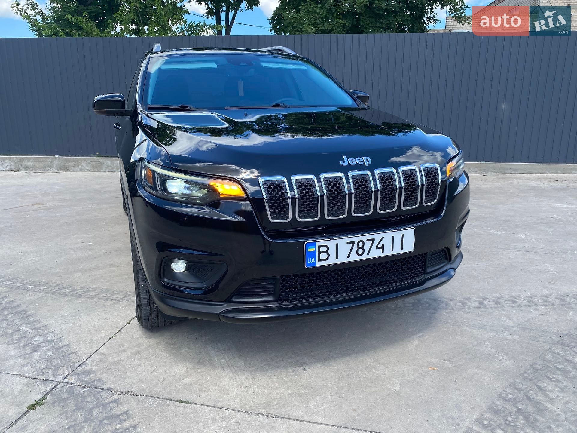 Jeep Cherokee 2021 VIN 1C4PJMMX2MD236531 фото оголошення 8 з 25