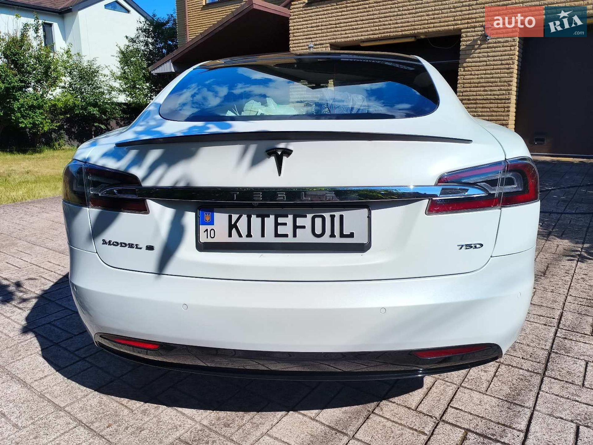 Tesla Model S 2018 VIN 5YJSA1E29JF281840 фото оголошення 25 з 28