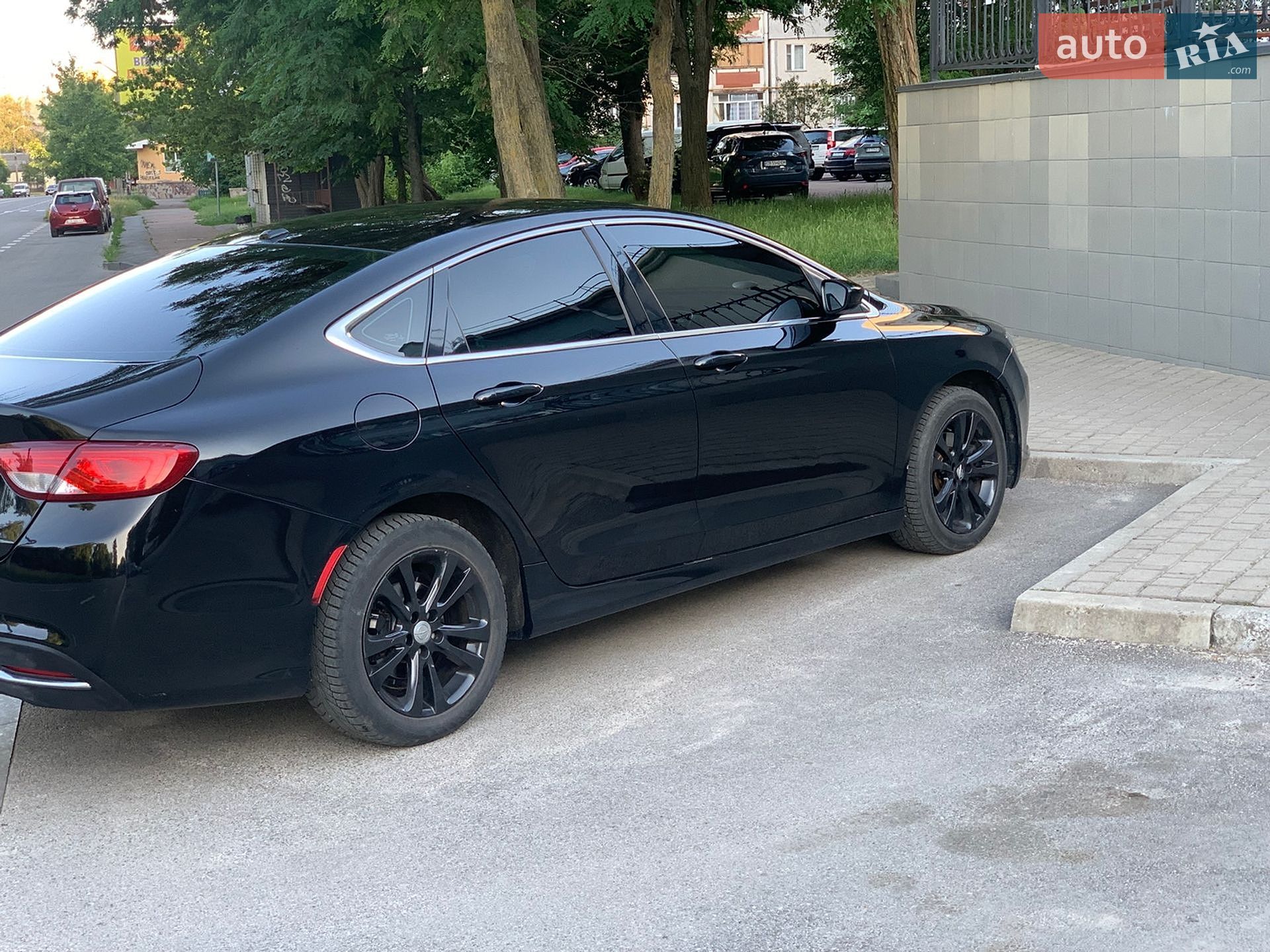 Chrysler 200 2015 VIN 1C3CCCAB3FN675590 фото оголошення 4 з 4