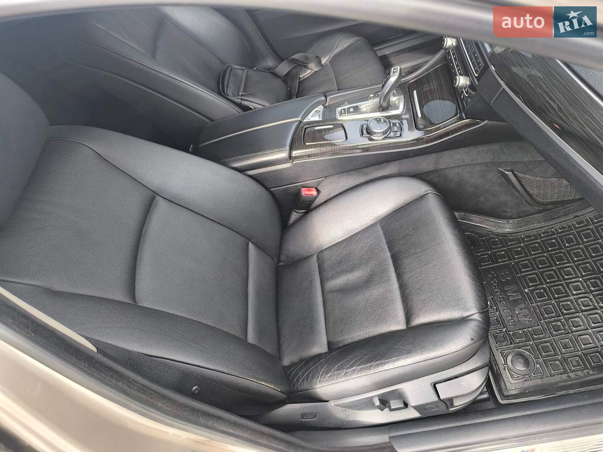 BMW 5 Series 2011 VIN WBAFP31090C622887 фото оголошення 21 з 35