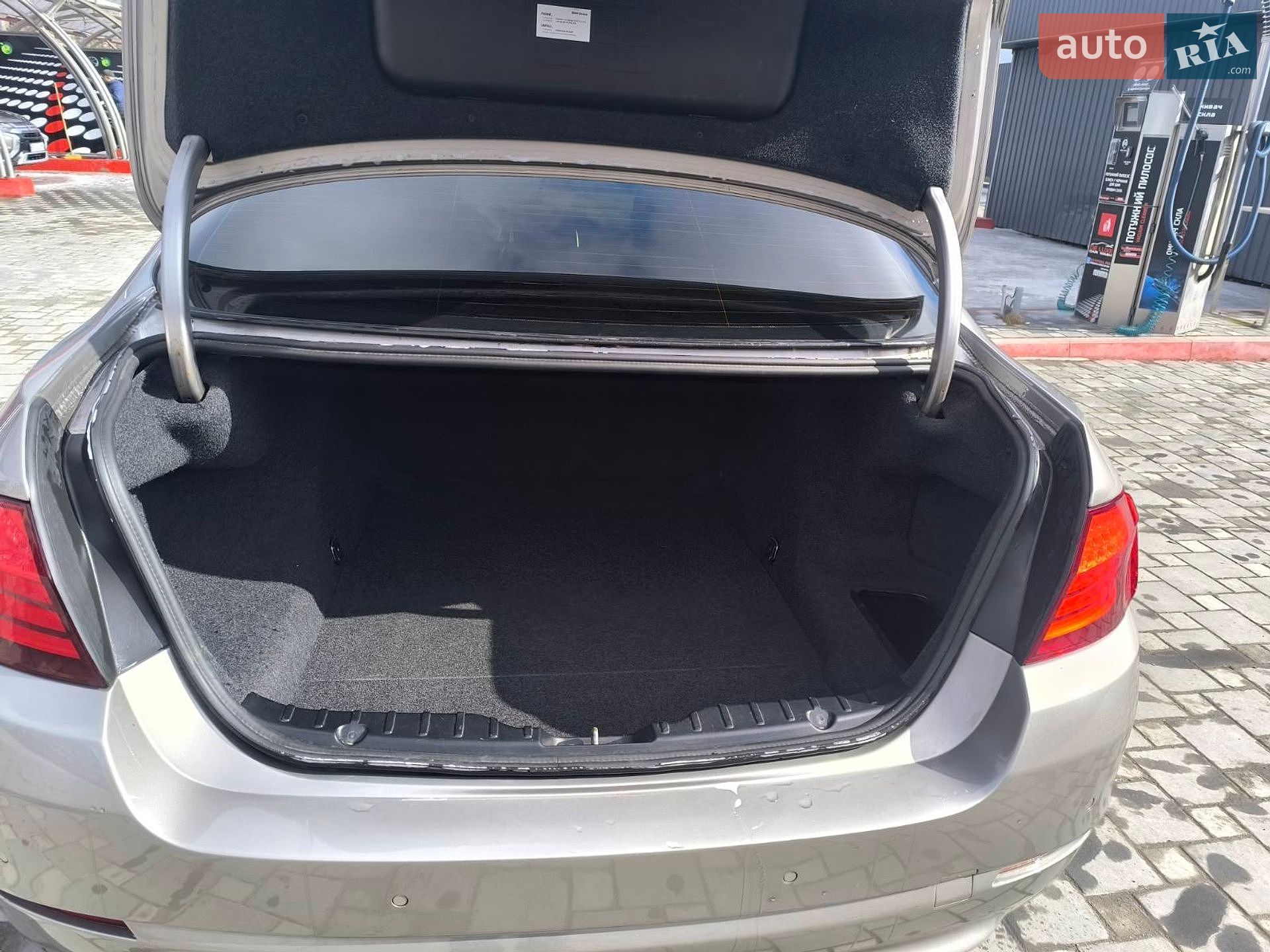 BMW 5 Series 2011 VIN WBAFP31090C622887 фото оголошення 20 з 35