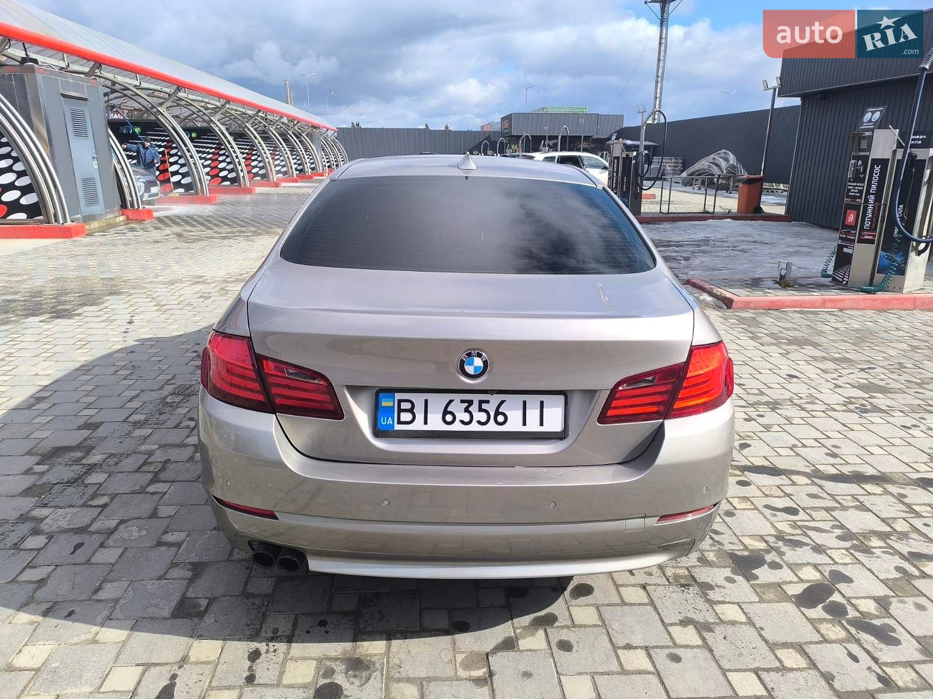 BMW 5 Series 2011 VIN WBAFP31090C622887 фото оголошення 11 з 35
