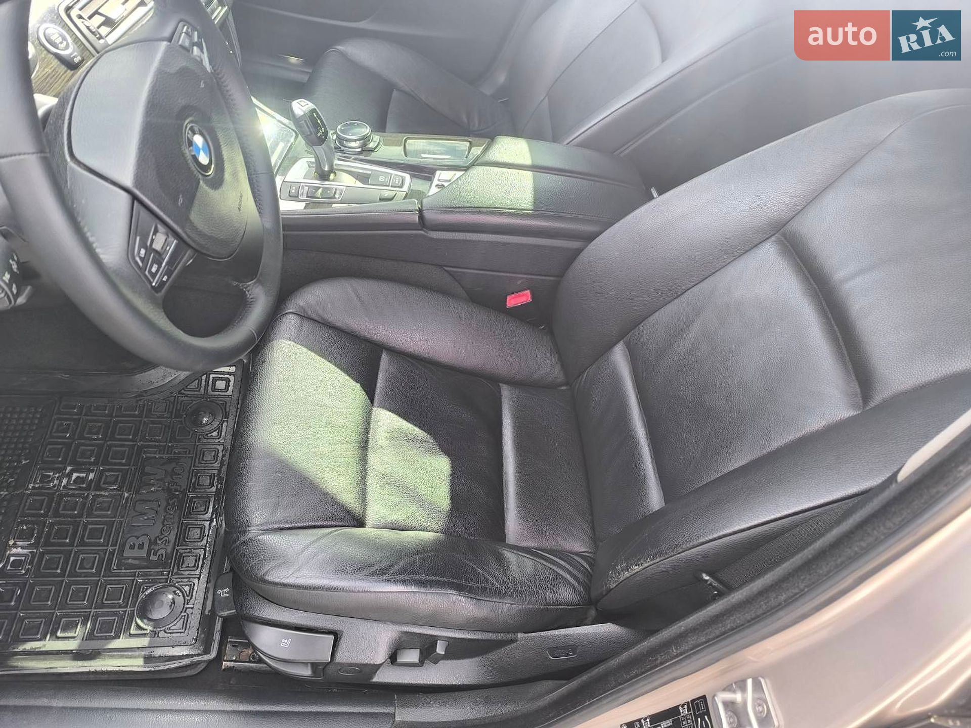 BMW 5 Series 2011 VIN WBAFP31090C622887 фото оголошення 28 з 35