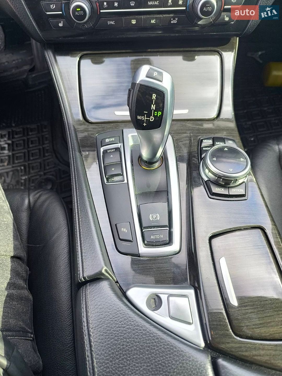 BMW 5 Series 2011 VIN WBAFP31090C622887 фото оголошення 29 з 35