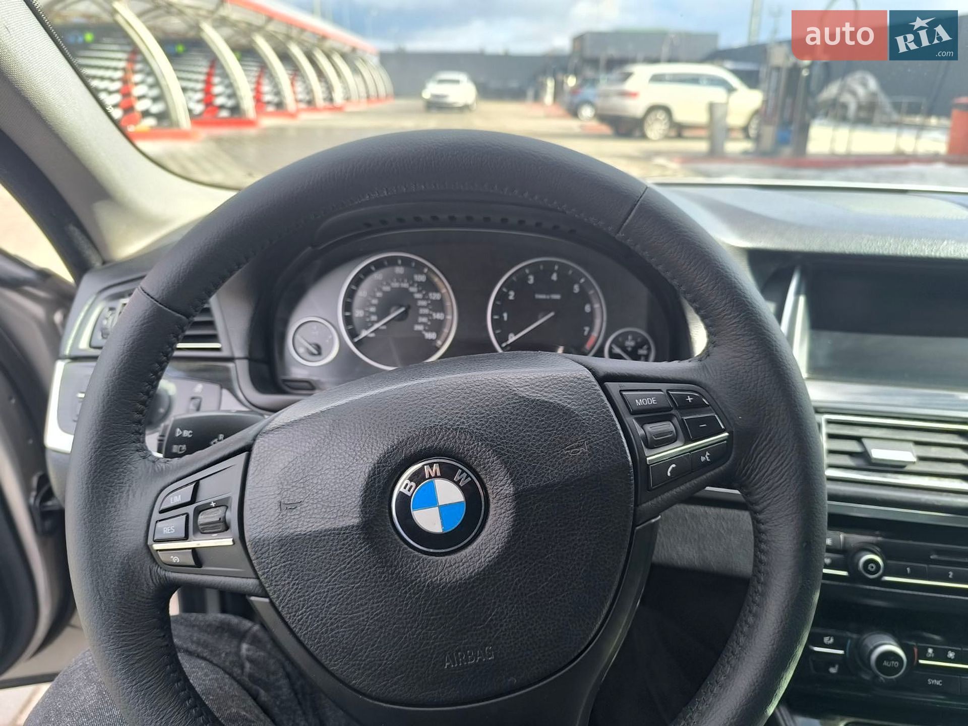 BMW 5 Series 2011 VIN WBAFP31090C622887 фото оголошення 32 з 35