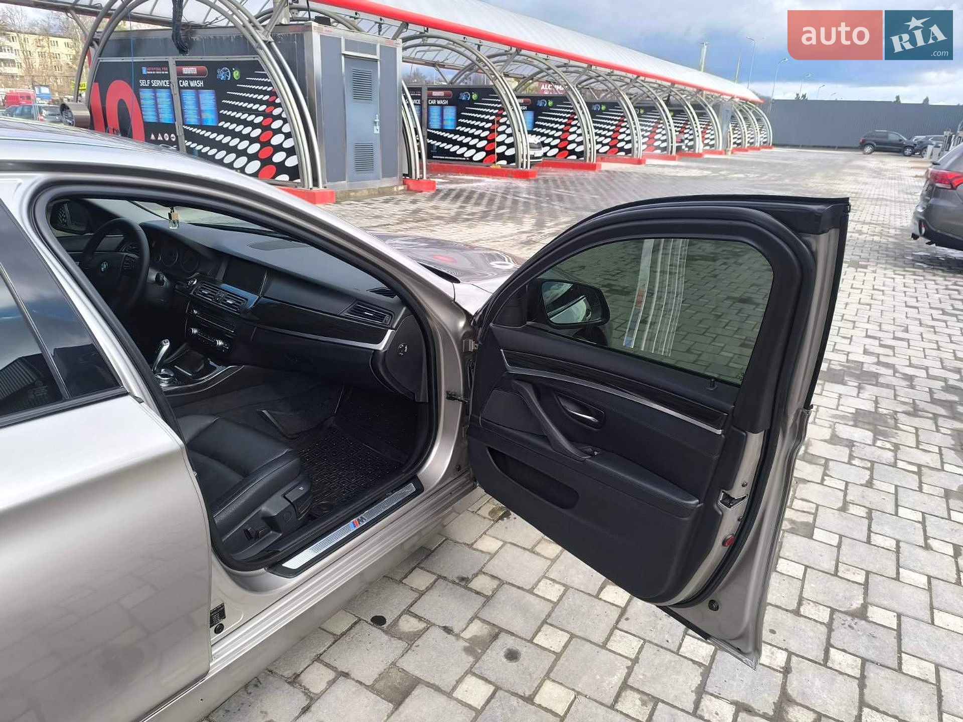 BMW 5 Series 2011 VIN WBAFP31090C622887 фото оголошення 33 з 35