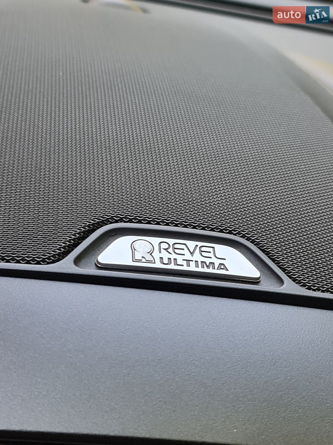 Lincoln Nautilus 2019 VIN 2LMPJ9JP2KBL32440 фото оголошення 5 з 18