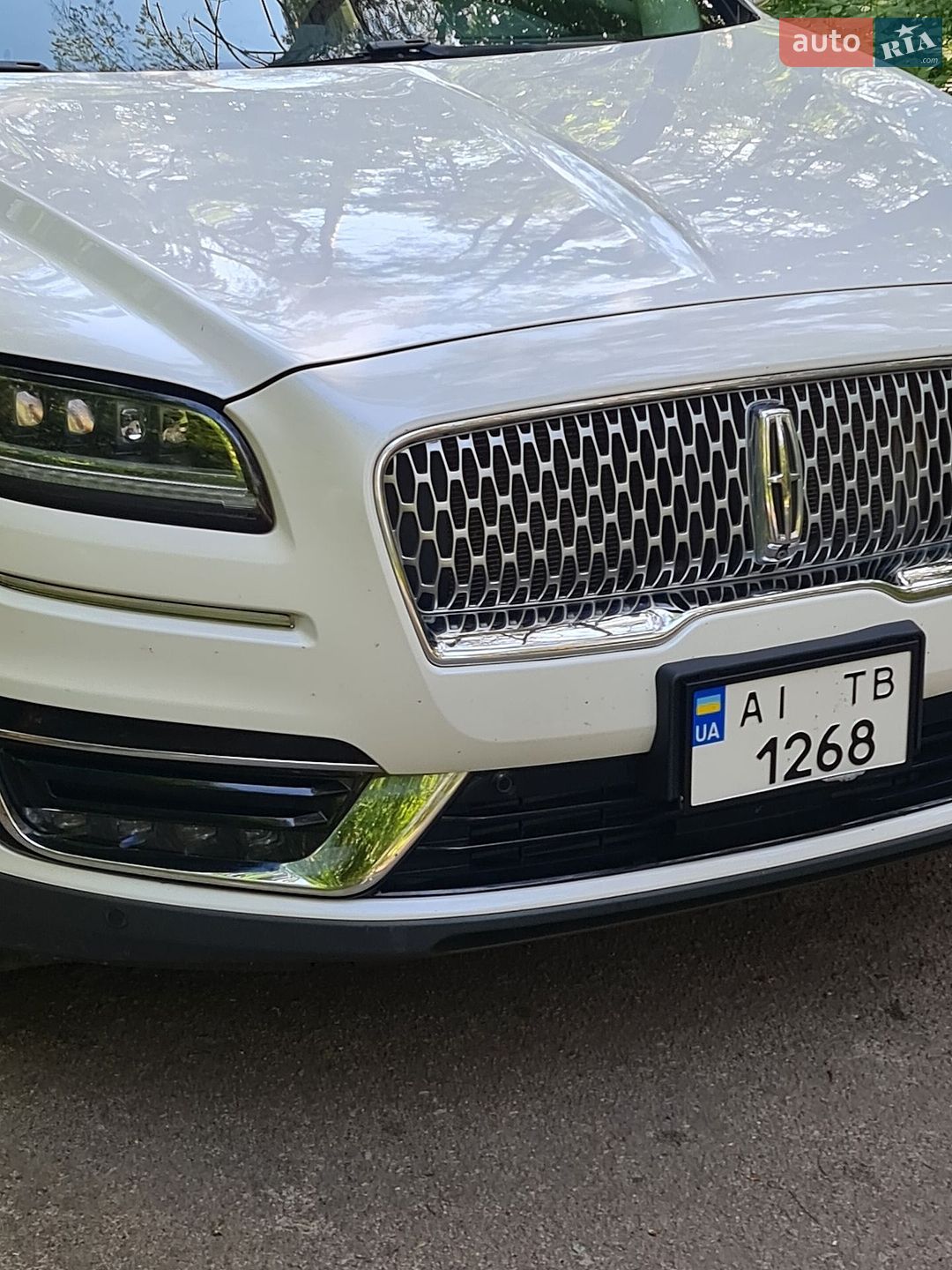 Lincoln Nautilus 2019 VIN 2LMPJ9JP2KBL32440 фото оголошення 7 з 18