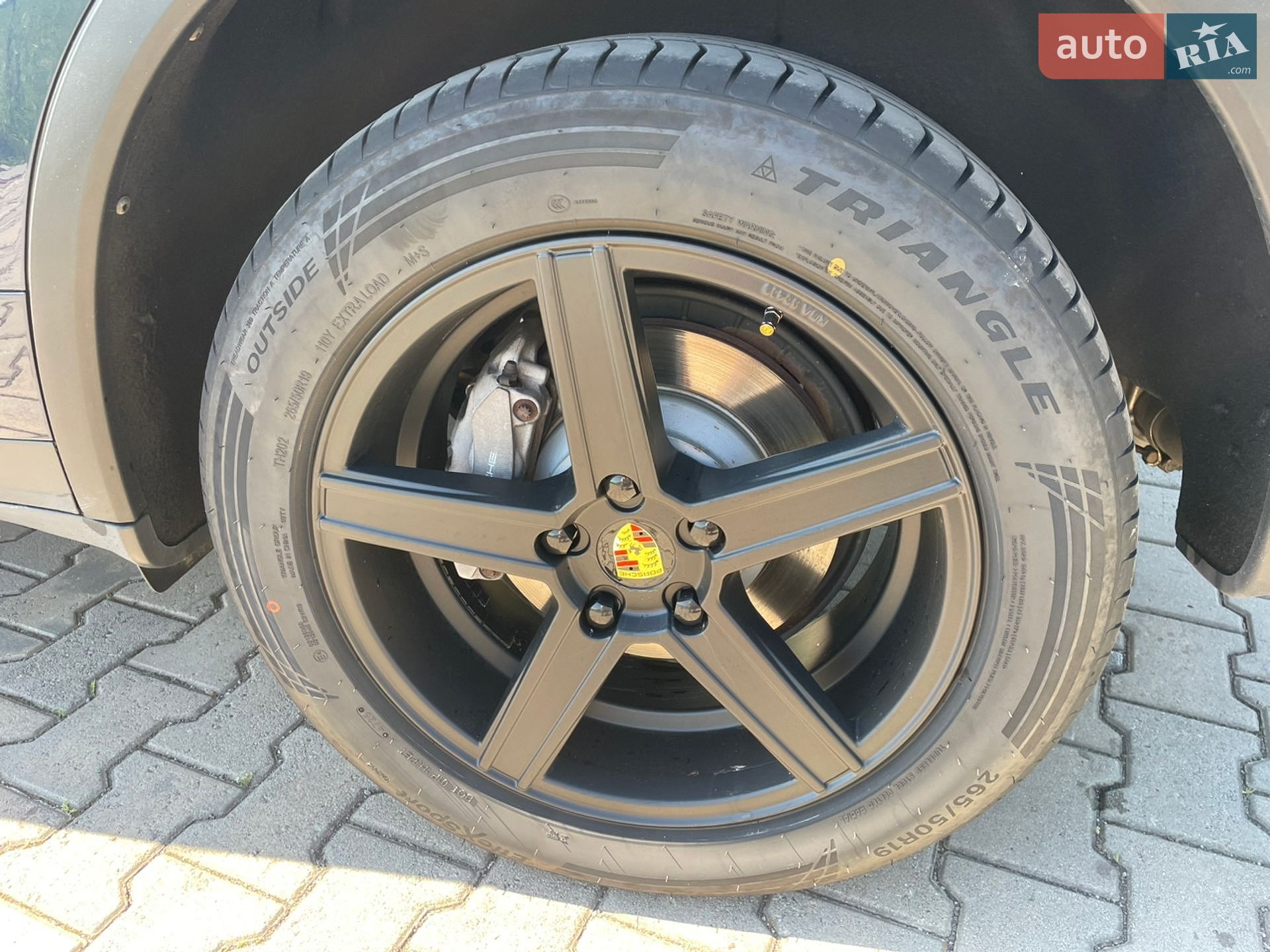 Porsche Cayenne 2011 VIN WP1AF2925CLA30034 фото оголошення 6 з 27