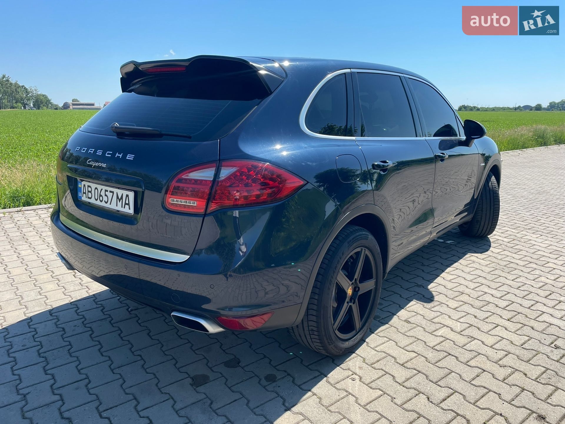 Porsche Cayenne 2011 VIN WP1AF2925CLA30034 фото оголошення 21 з 27