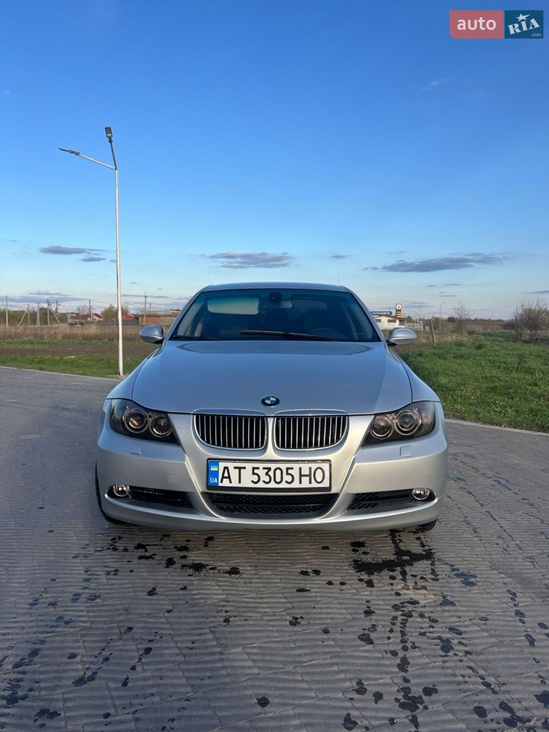 BMW 3 Series 2005 VIN WBAVC31070PY53092 фото оголошення 2 з 4