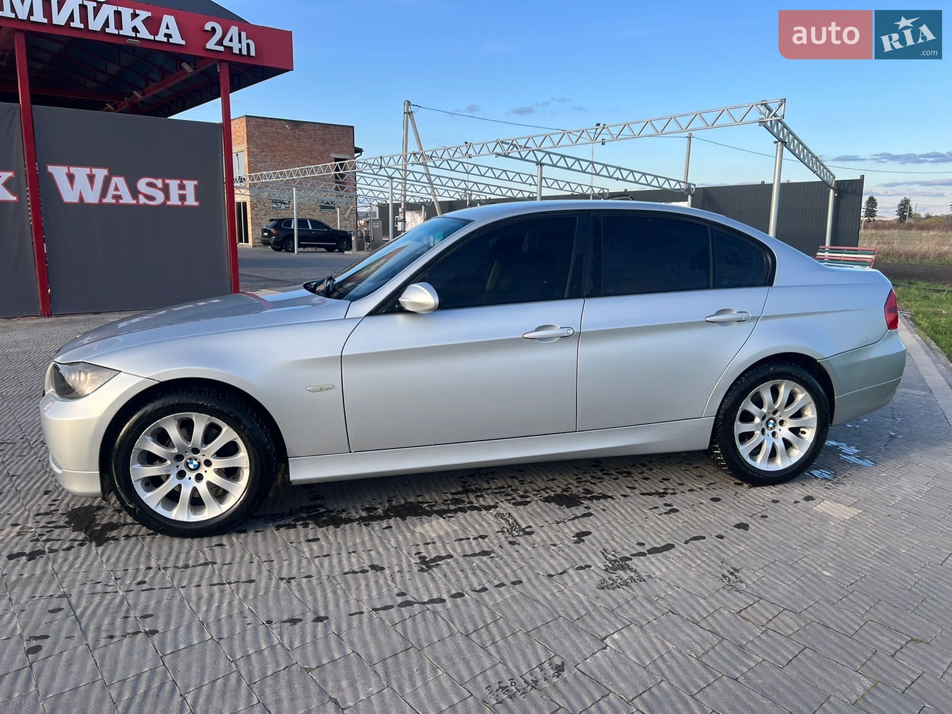 BMW 3 Series 2005 VIN WBAVC31070PY53092 фото оголошення 3 з 4