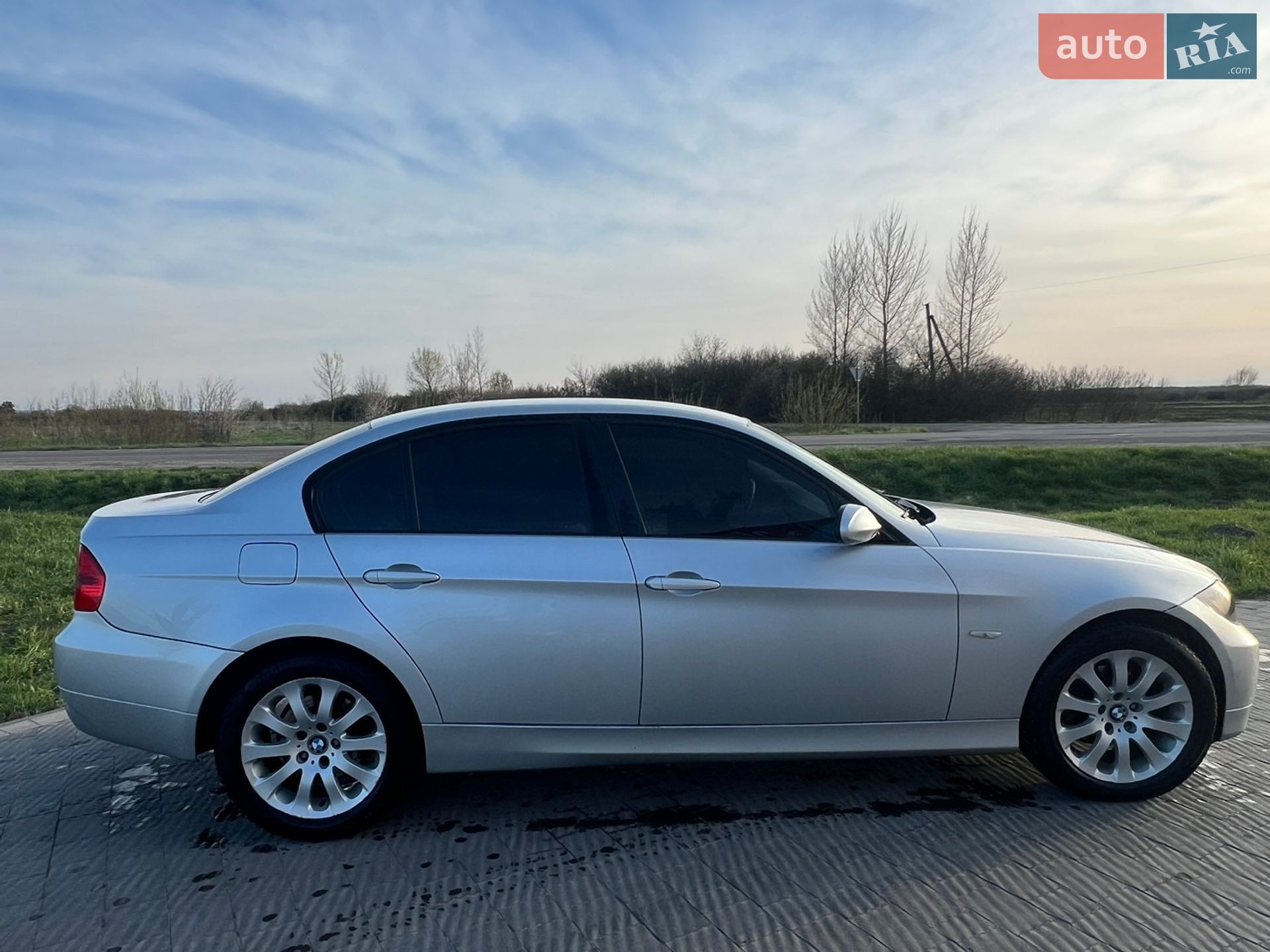 BMW 3 Series 2005 VIN WBAVC31070PY53092 фото оголошення 4 з 4
