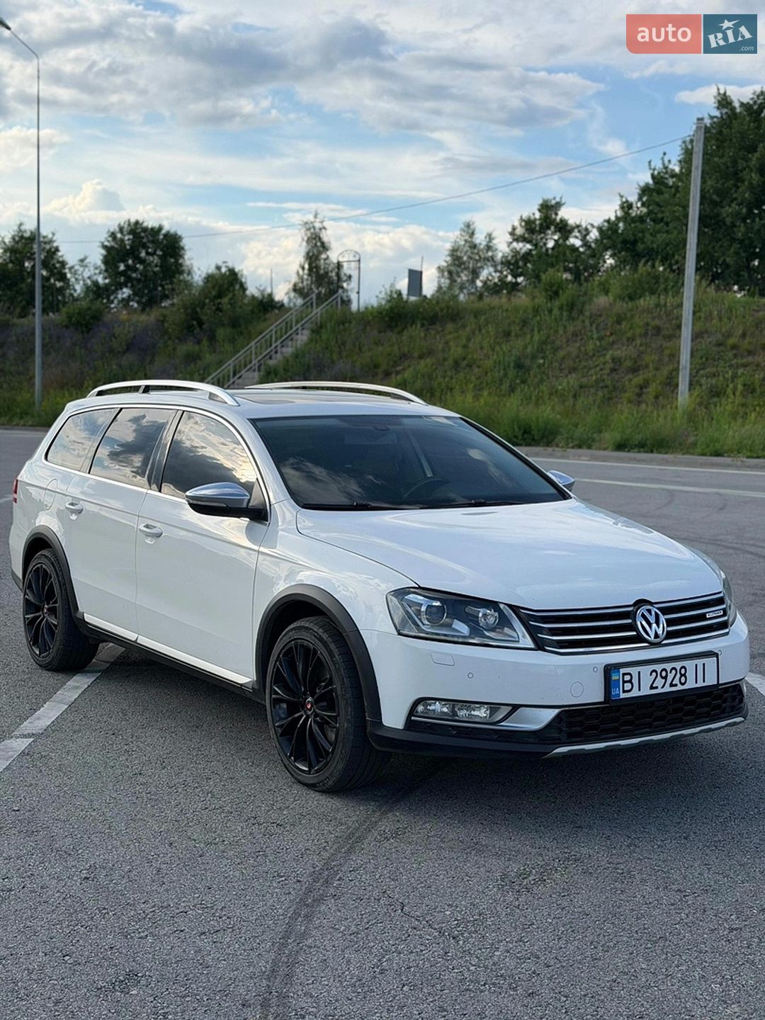 Volkswagen Passat Alltrack 2013 VIN WVWZZZ3CZDE115731 фото оголошення 2 з 19