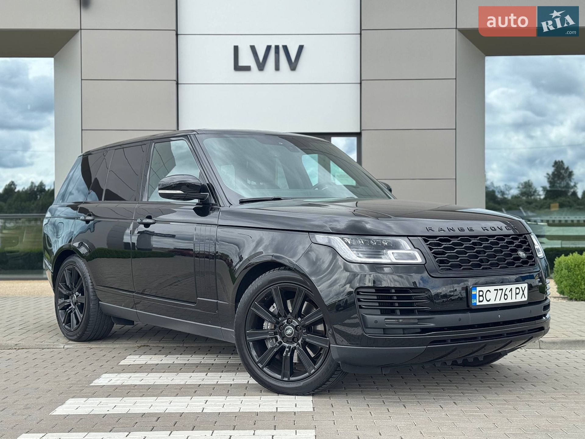 Land Rover Range Rover 2018 VIN SALGA2BJ3JA511073 фото оголошення 2 з 24