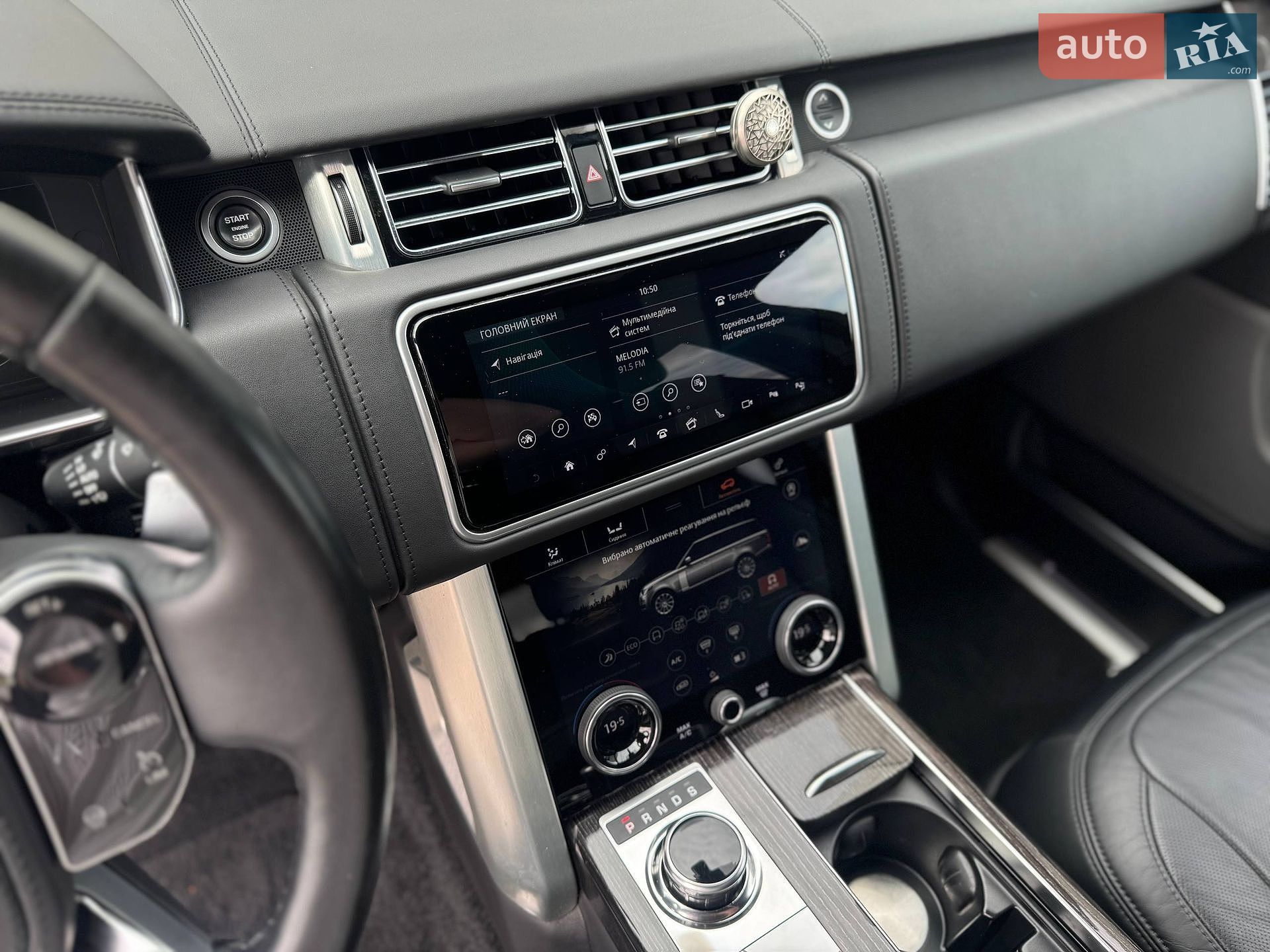 Land Rover Range Rover 2018 VIN SALGA2BJ3JA511073 фото оголошення 12 з 24