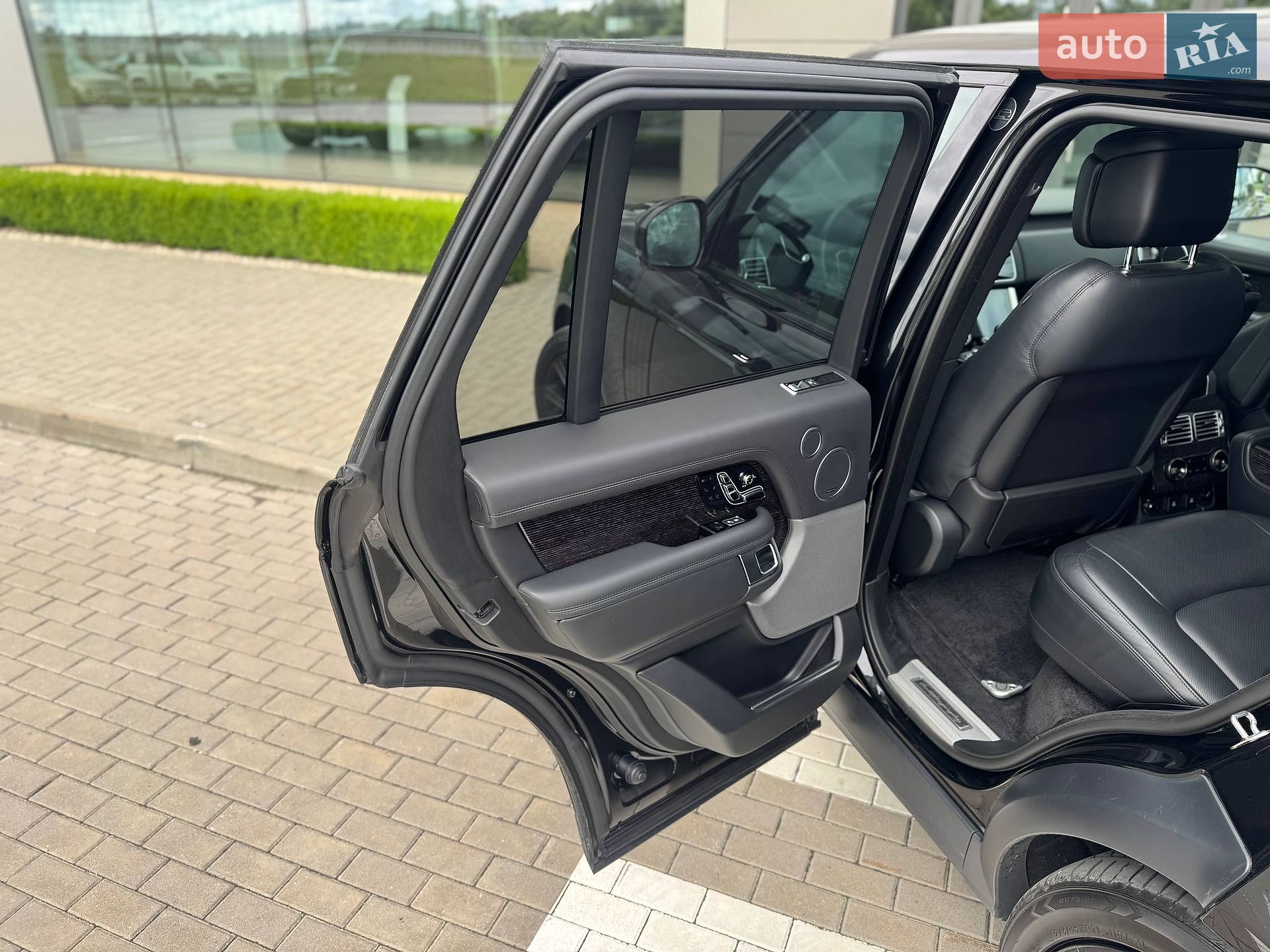Land Rover Range Rover 2018 VIN SALGA2BJ3JA511073 фото оголошення 19 з 24