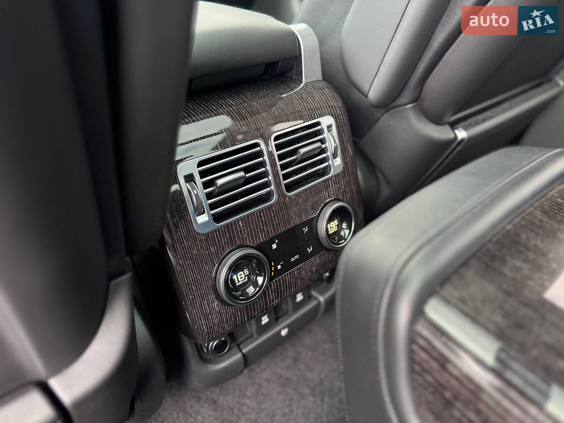 Land Rover Range Rover 2018 VIN SALGA2BJ3JA511073 фото оголошення 22 з 24