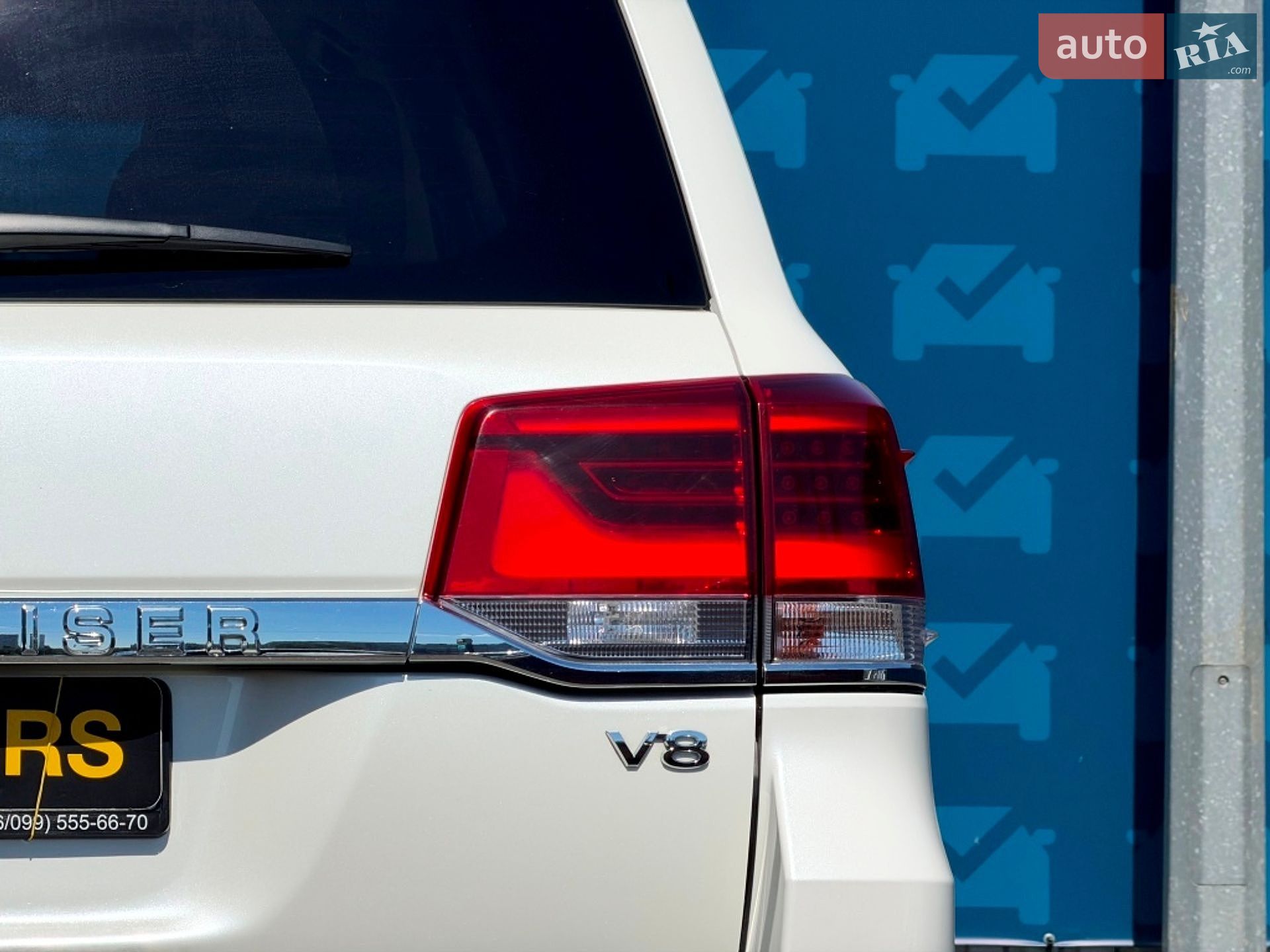 Toyota Land Cruiser 2021 VIN JTMCV05J804325651 фото оголошення 23 з 104