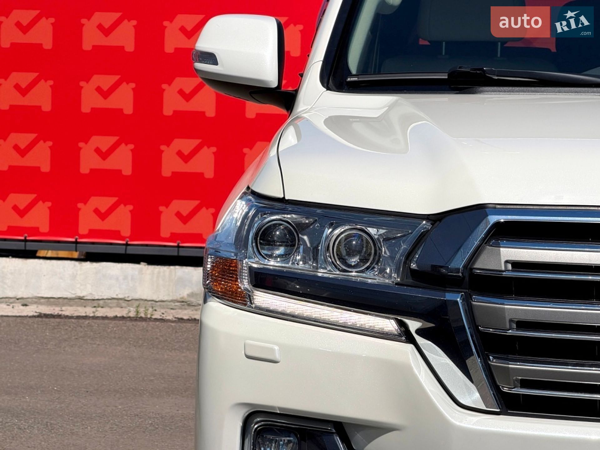 Toyota Land Cruiser 2021 VIN JTMCV05J804325651 фото оголошення 9 з 104