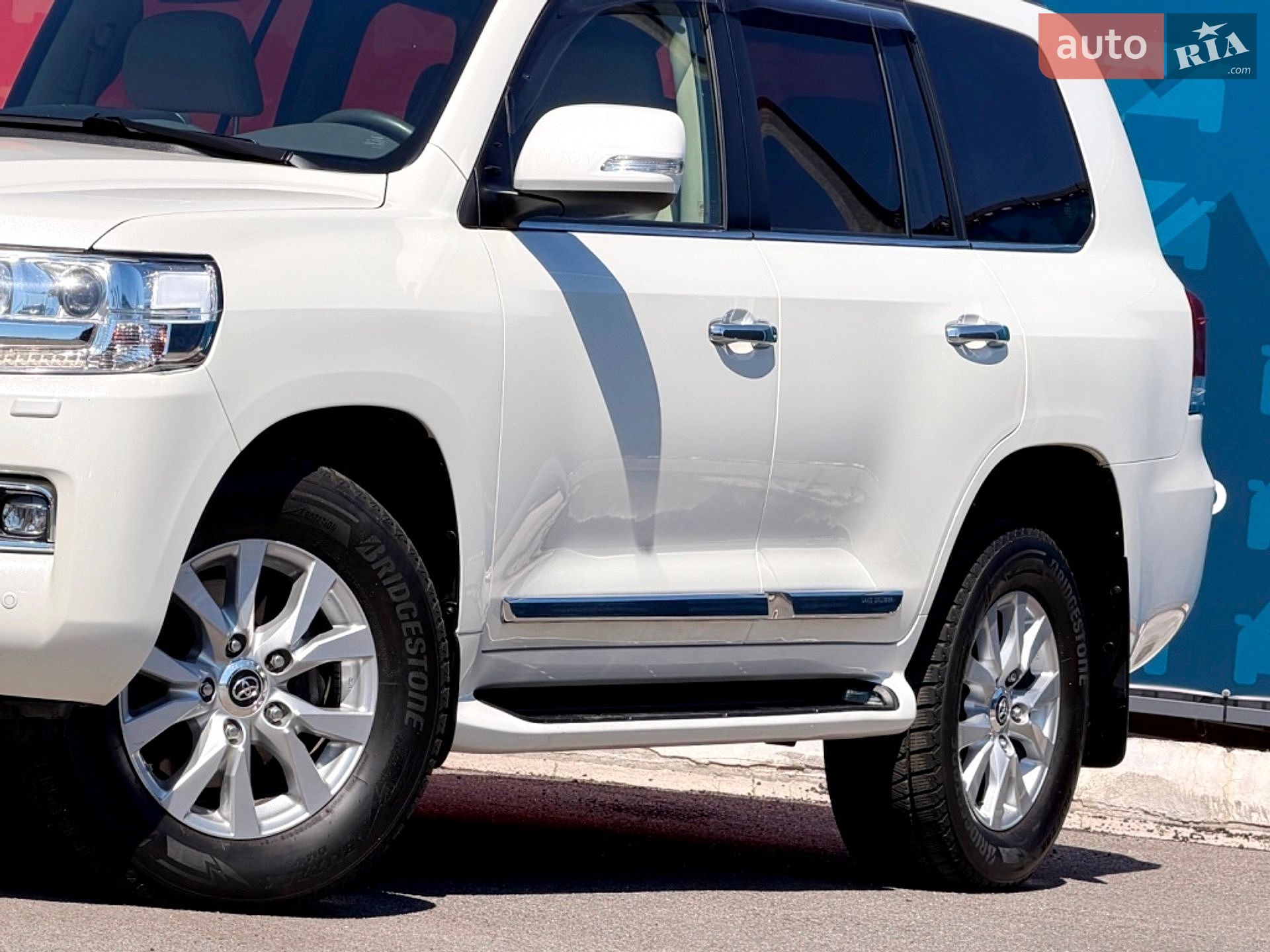 Toyota Land Cruiser 2021 VIN JTMCV05J804325651 фото оголошення 8 з 104
