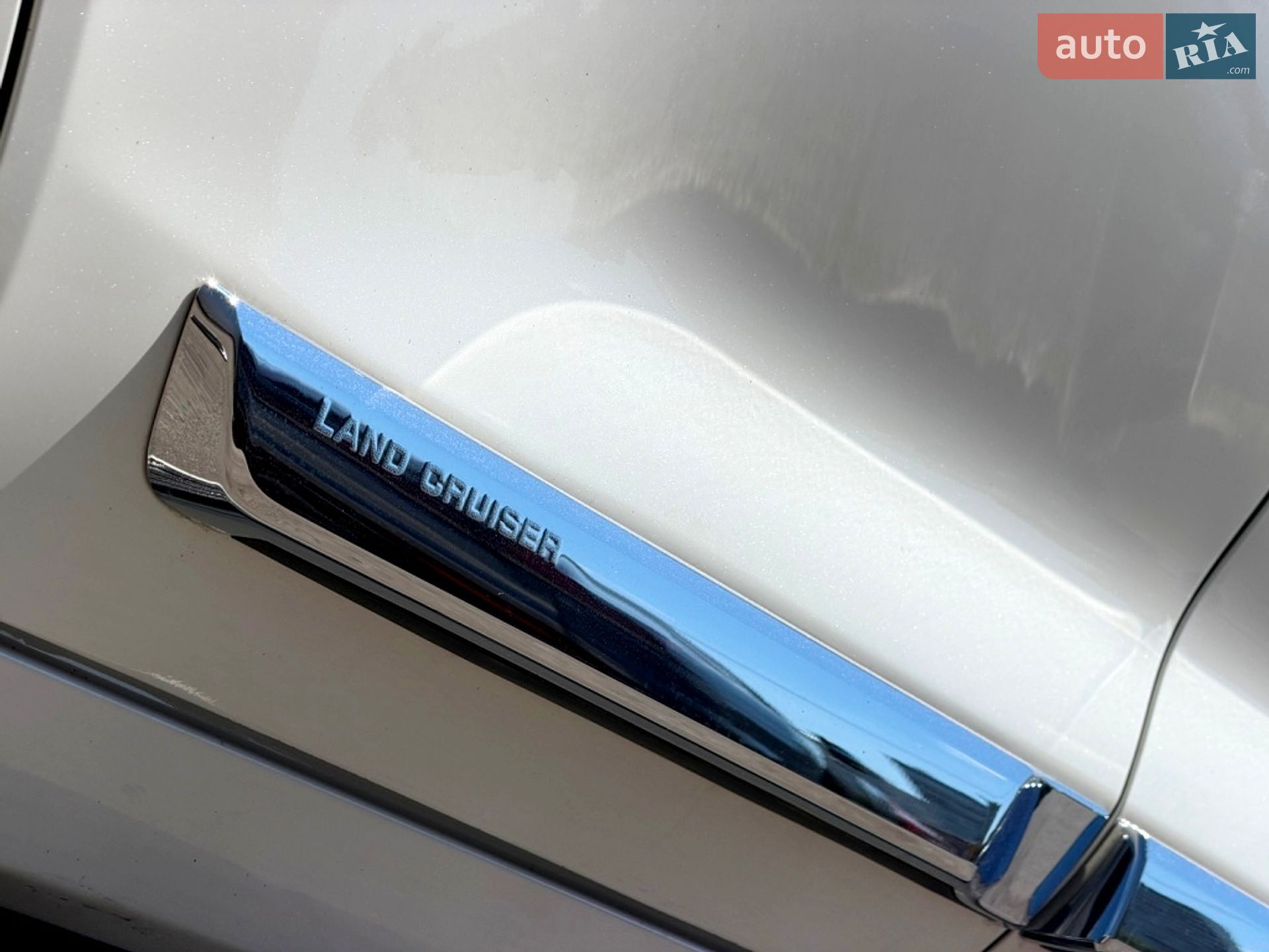 Toyota Land Cruiser 2021 VIN JTMCV05J804325651 фото оголошення 26 з 104