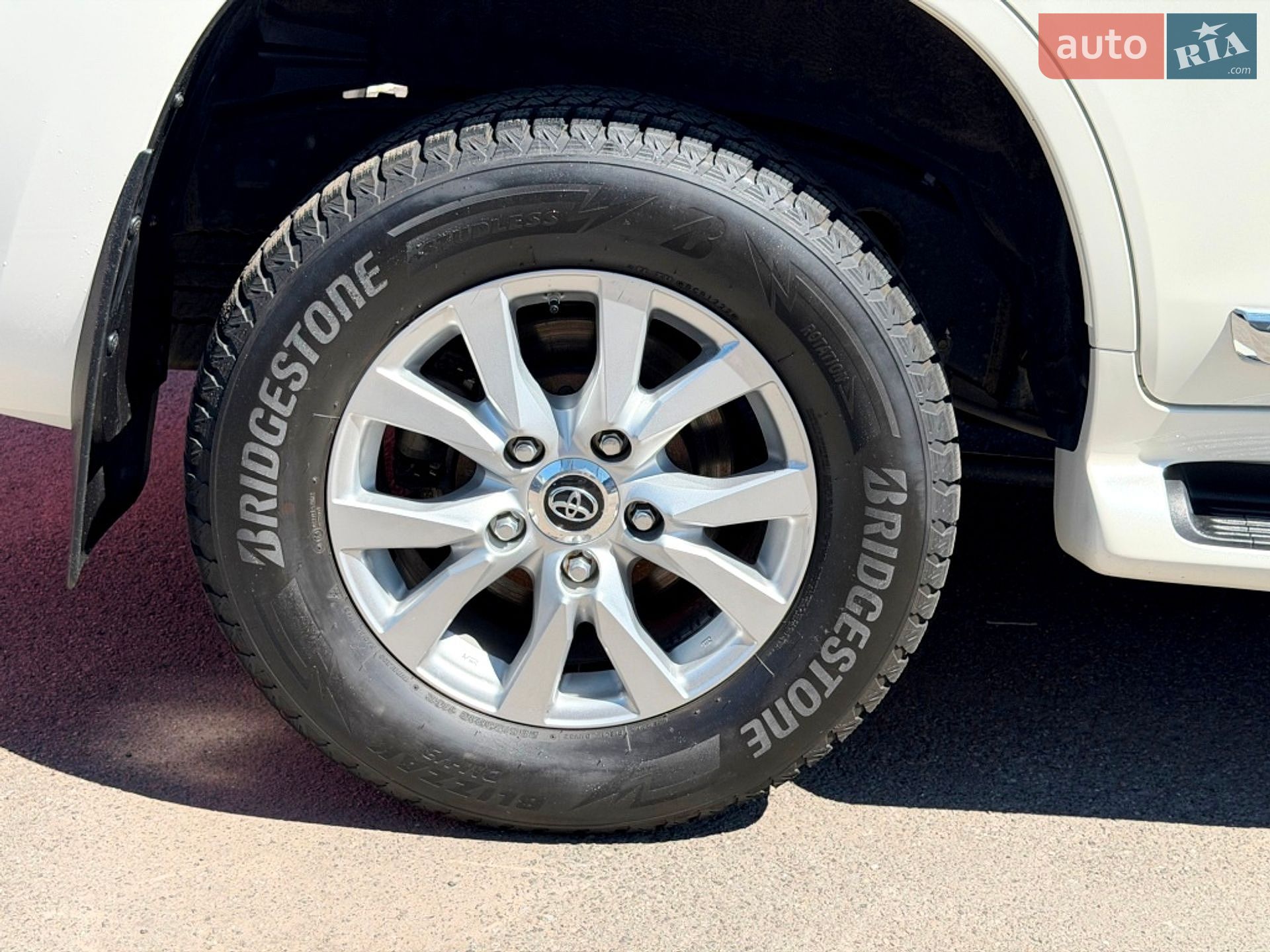 Toyota Land Cruiser 2021 VIN JTMCV05J804325651 фото оголошення 24 з 104