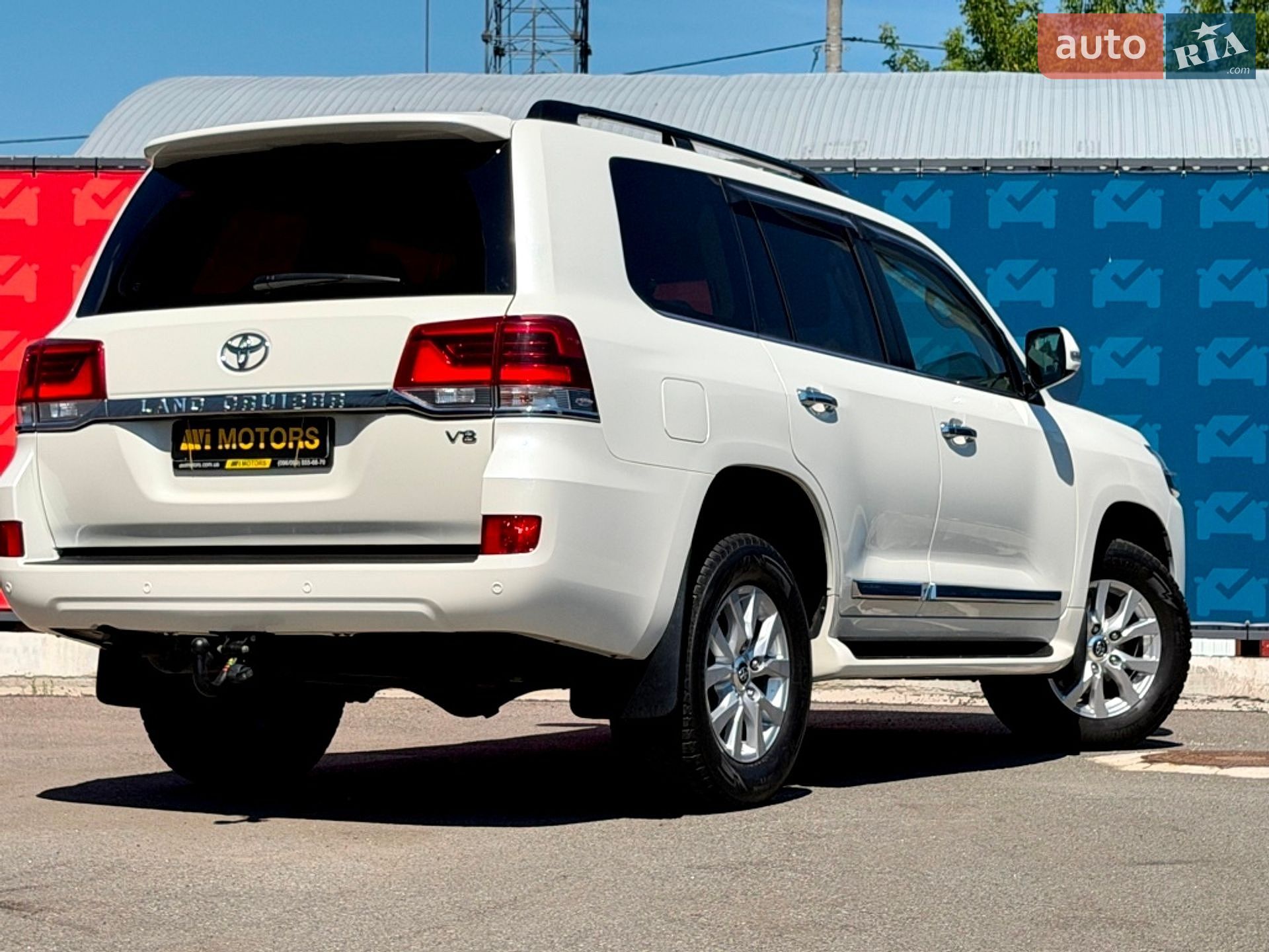 Toyota Land Cruiser 2021 VIN JTMCV05J804325651 фото оголошення 4 з 104