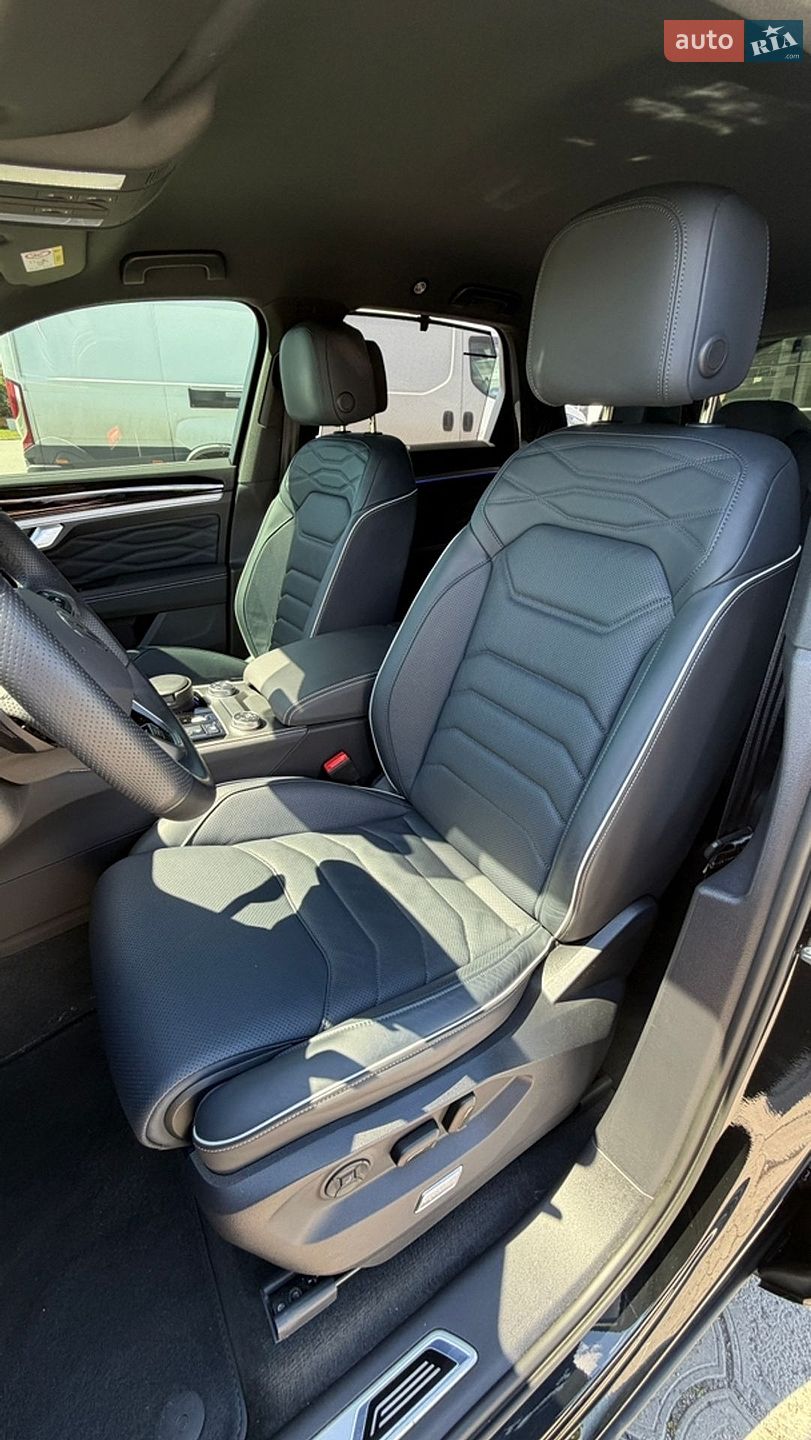 Volkswagen Touareg 2025 VIN WVGZZZCR1SD011852 фото оголошення 31 з 80