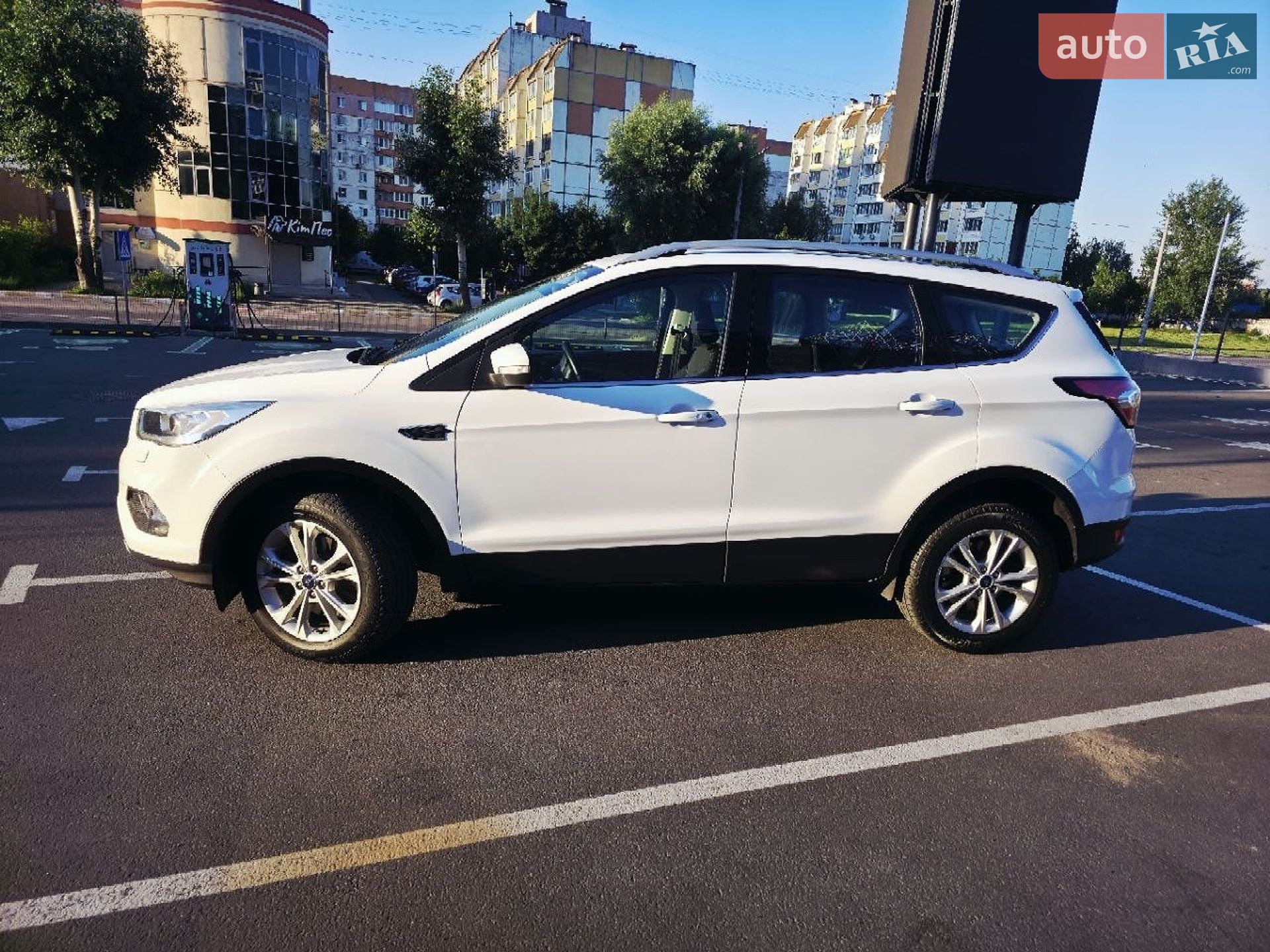 Ford Kuga 2019 VIN WF0AXXWPMAKP24725 фото оголошення 3 з 63