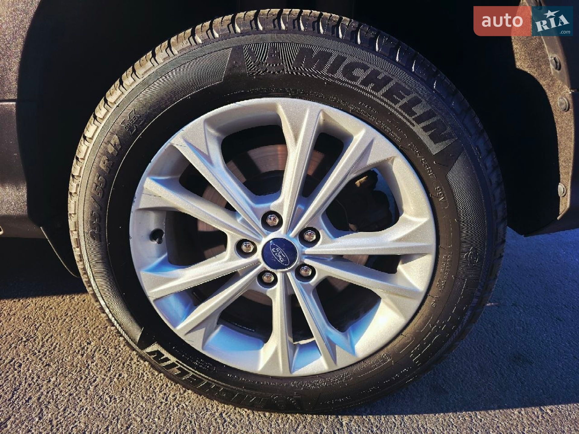 Ford Kuga 2019 VIN WF0AXXWPMAKP24725 фото оголошення 41 з 63