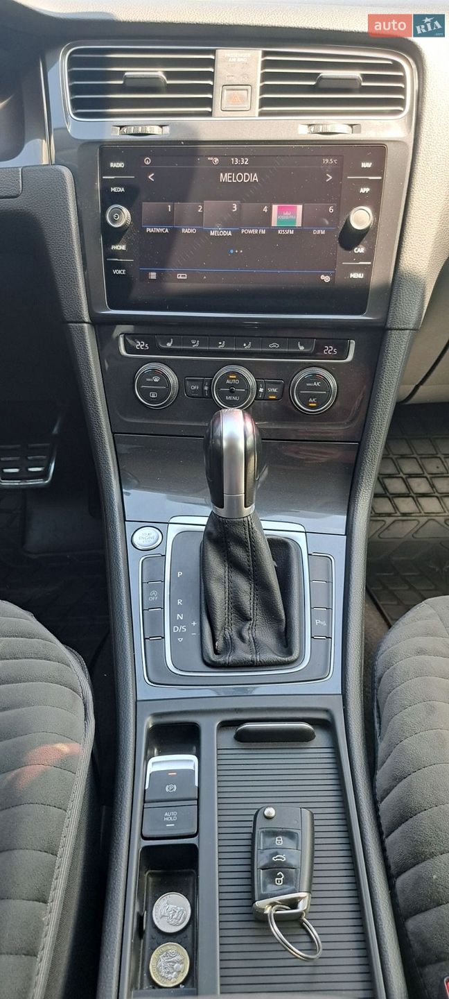 Volkswagen Golf 2018 VIN WVWZZZAUZJP602028 фото оголошення 9 з 20